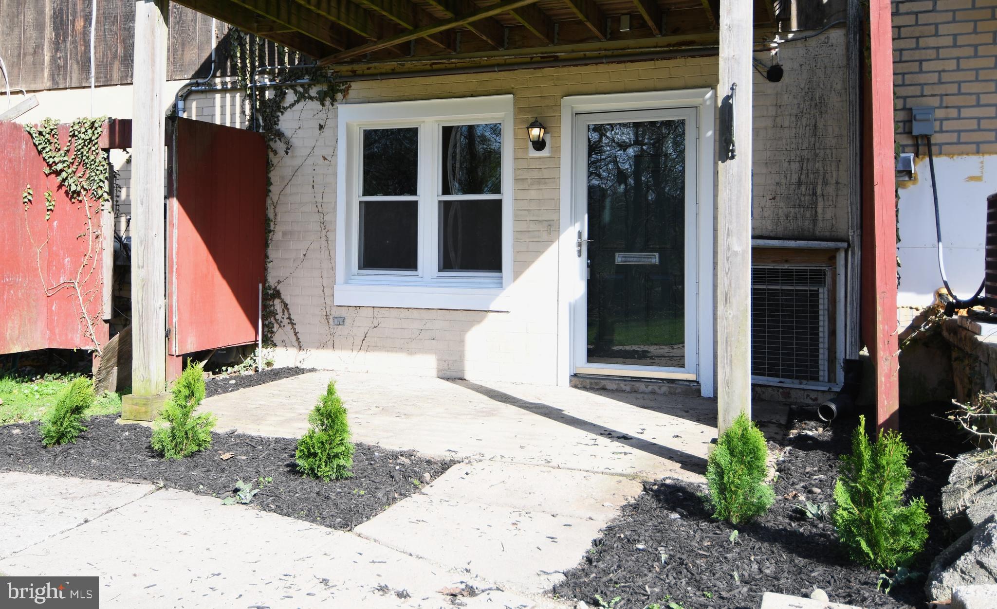 HUNTSMAN CONDO - Residential