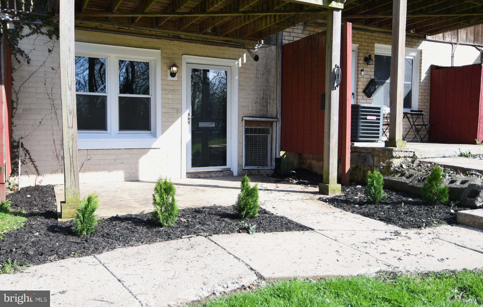 HUNTSMAN CONDO - Residential