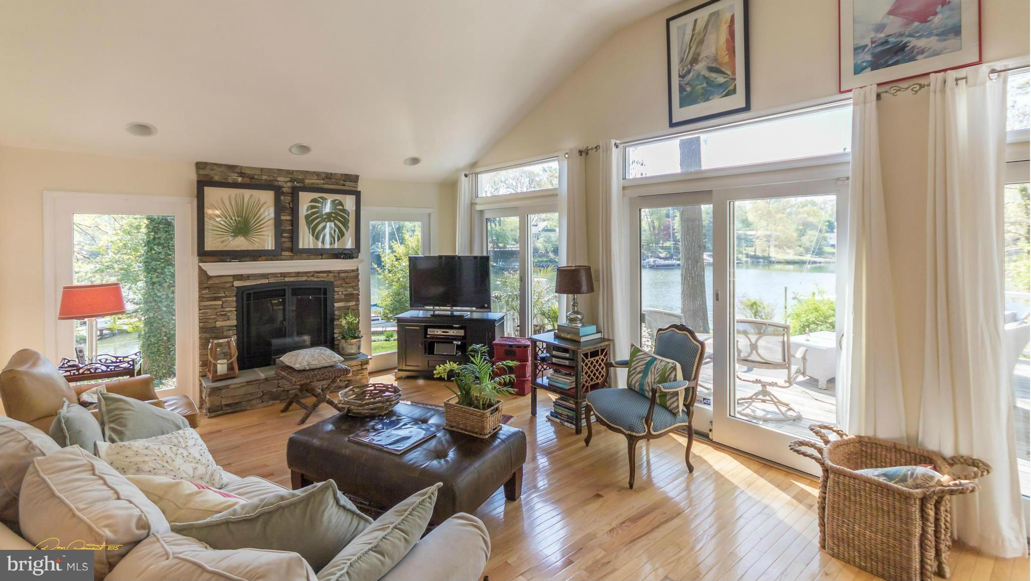 HIDDEN POINT - Residential