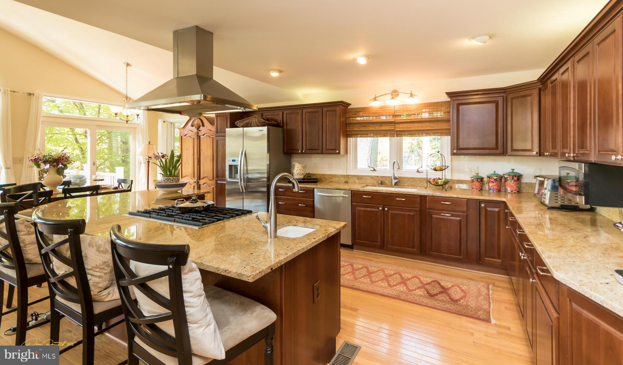 HIDDEN POINT - Residential