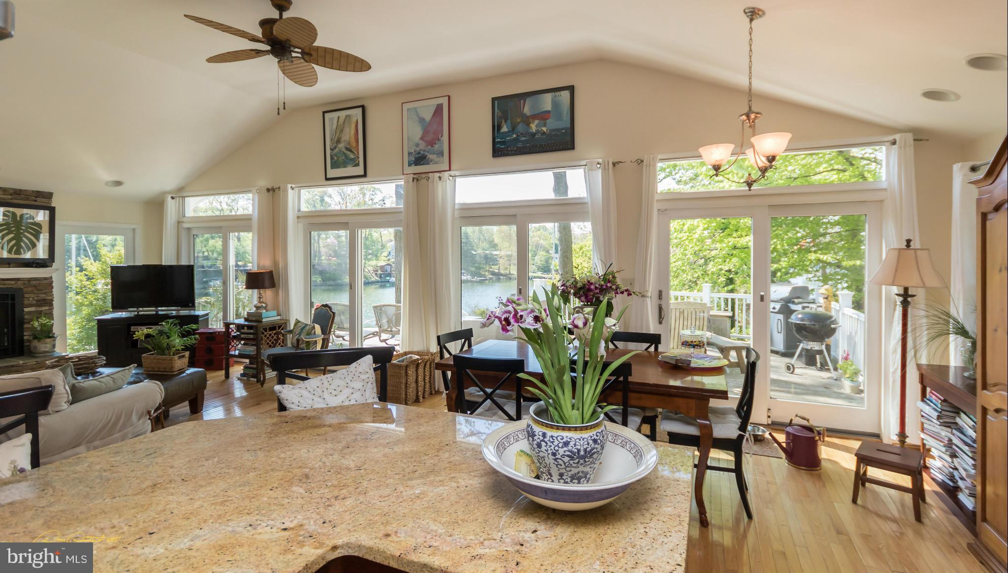 HIDDEN POINT - Residential