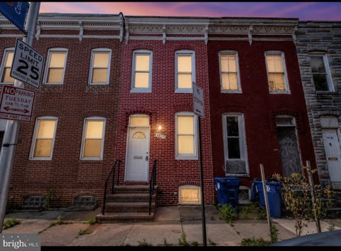 Townhouse For Rent - 1927 Hollins Street<br/> Baltimore City County, BALTIMORE, MD 21223