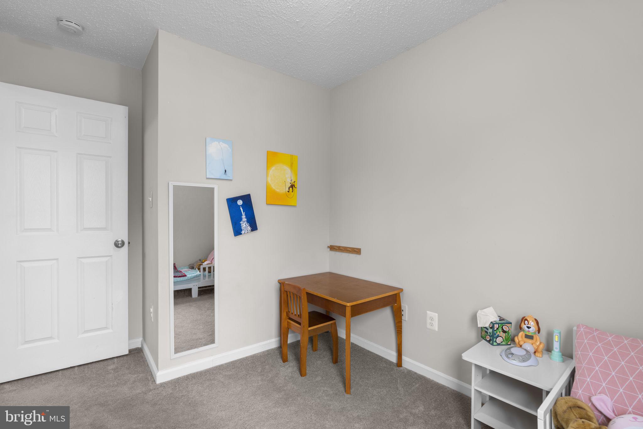 NOTTINGHAM VILLAGE - Residential