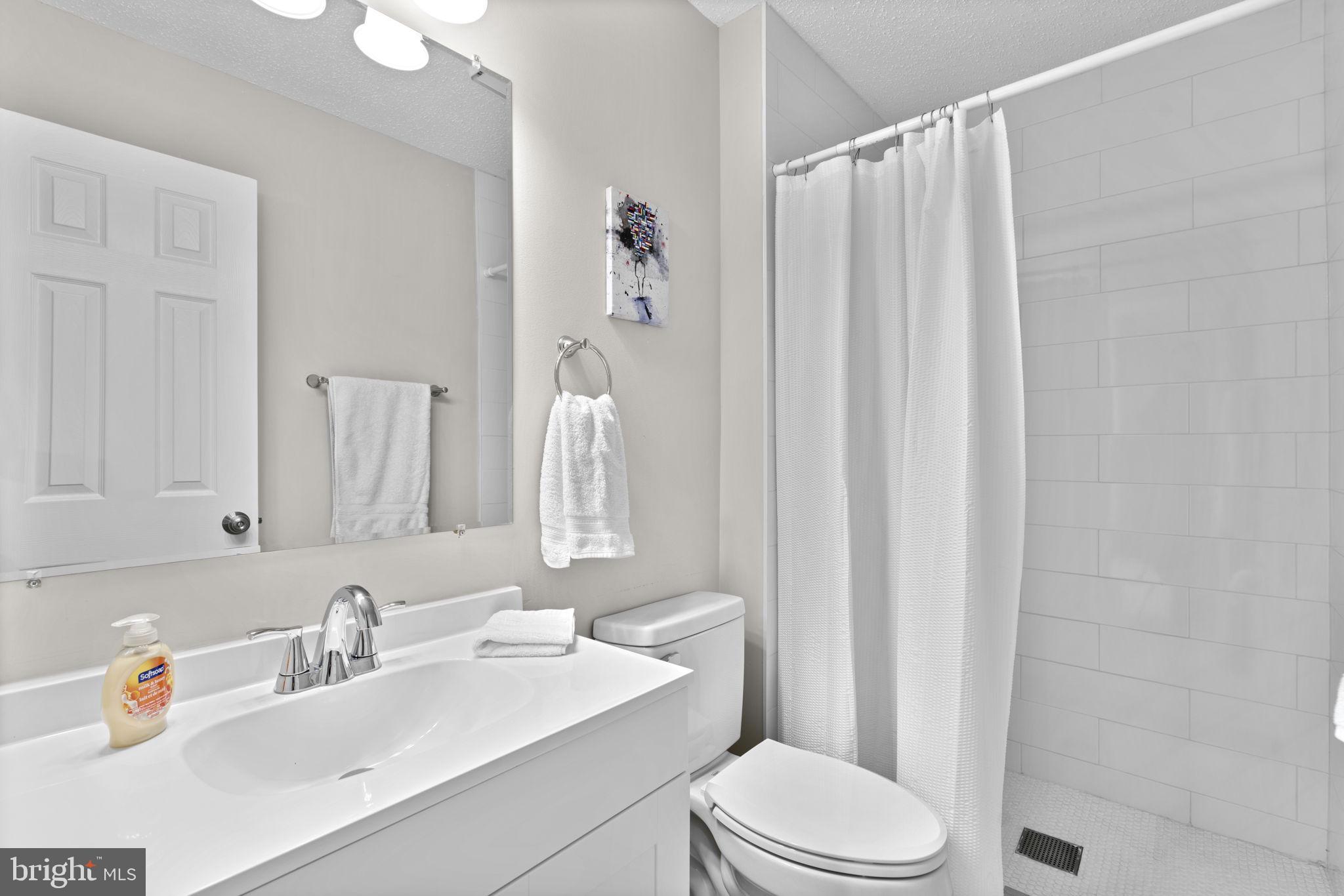 NOTTINGHAM VILLAGE - Residential