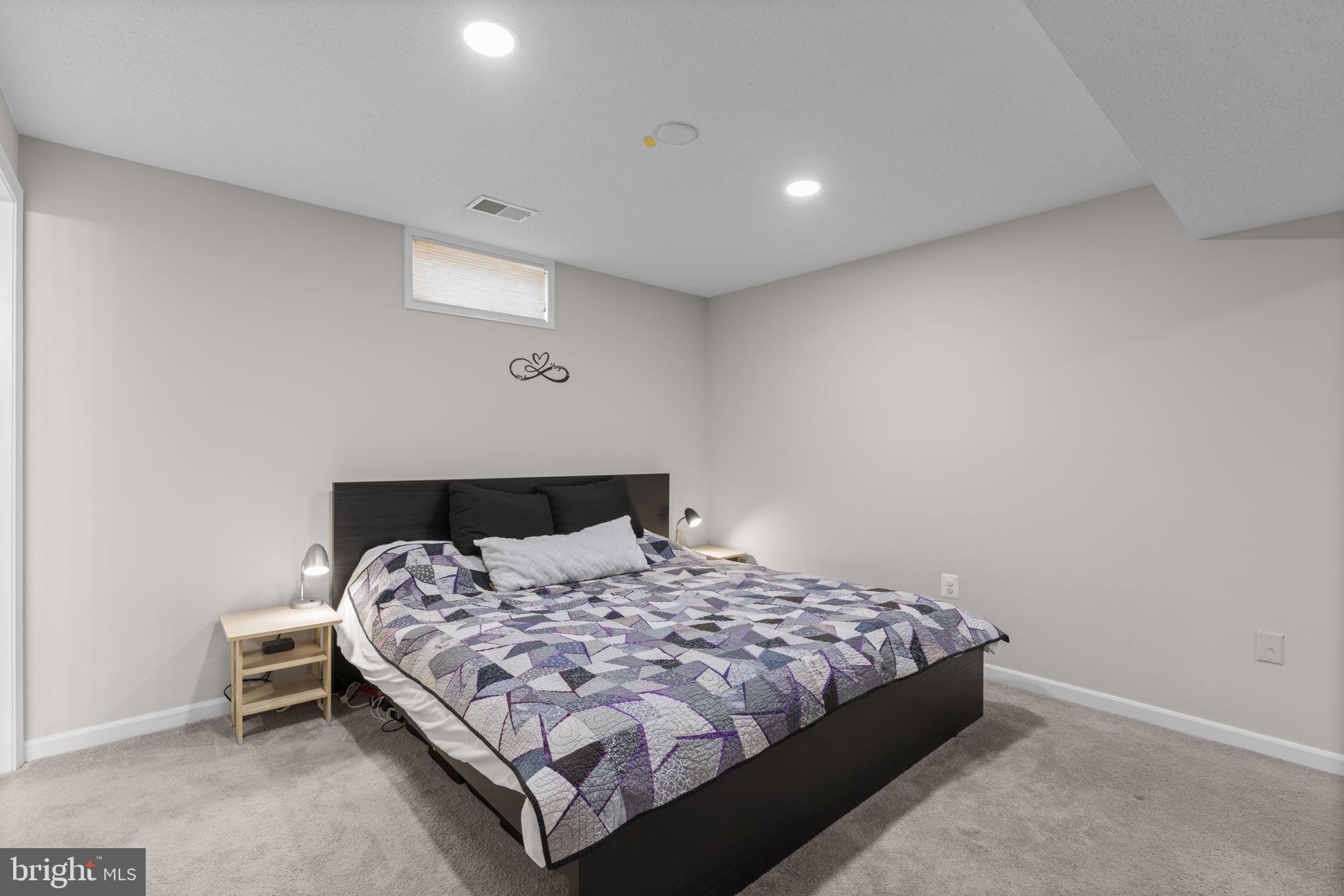 NOTTINGHAM VILLAGE - Residential