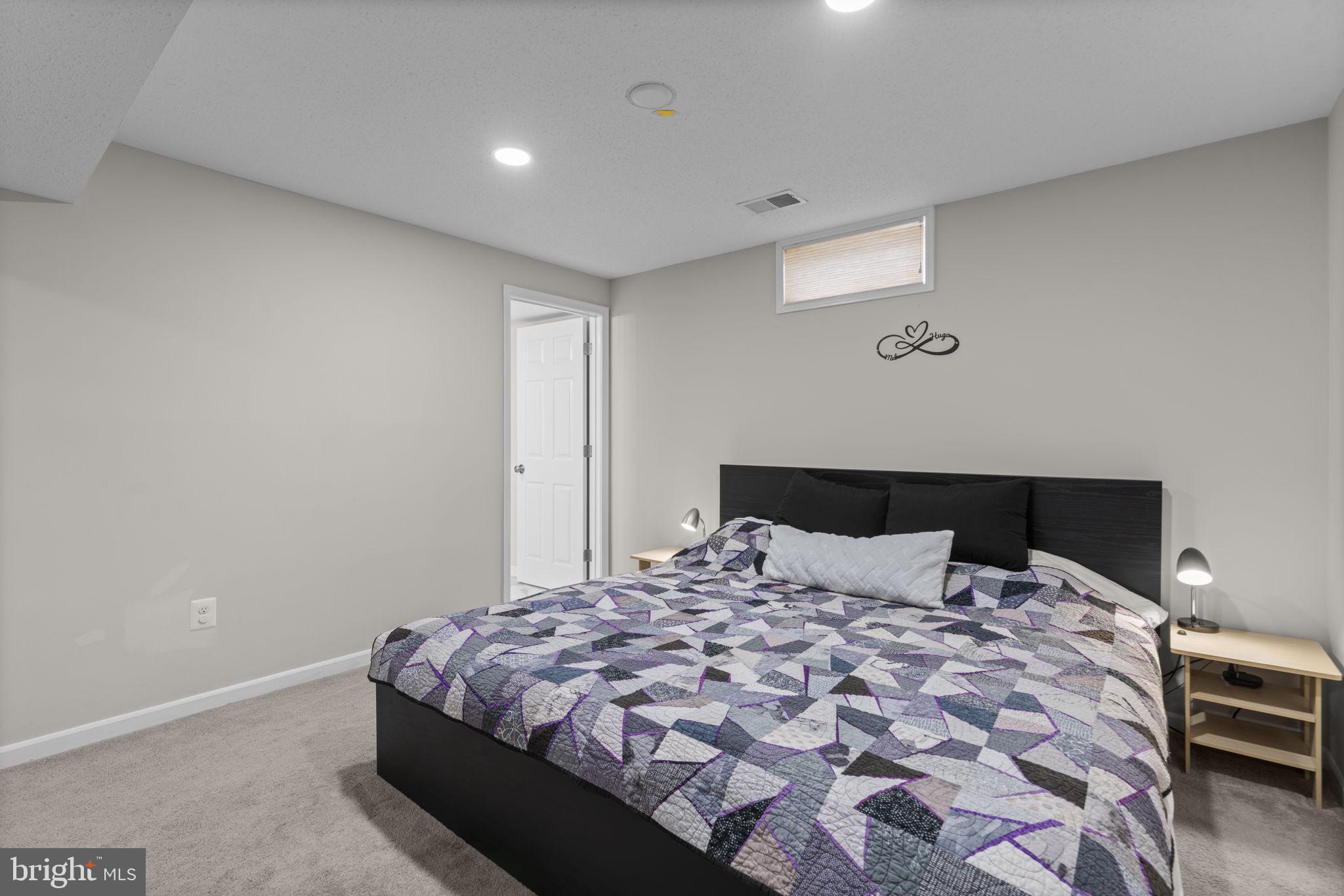 NOTTINGHAM VILLAGE - Residential