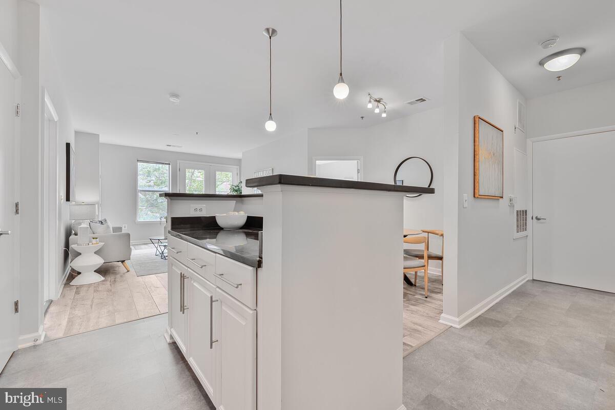 1201 E WEST HIGHWAY 208