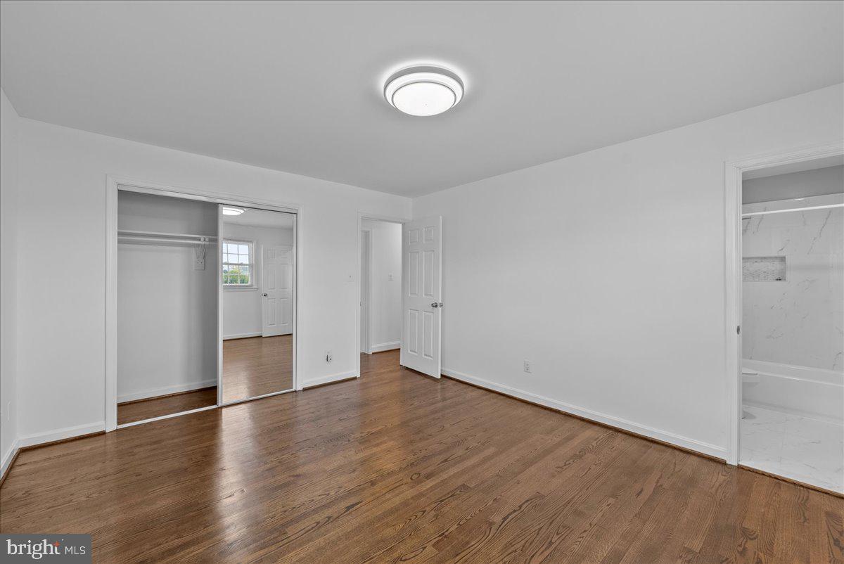 COUNTRY CLUB VIEW - Residential