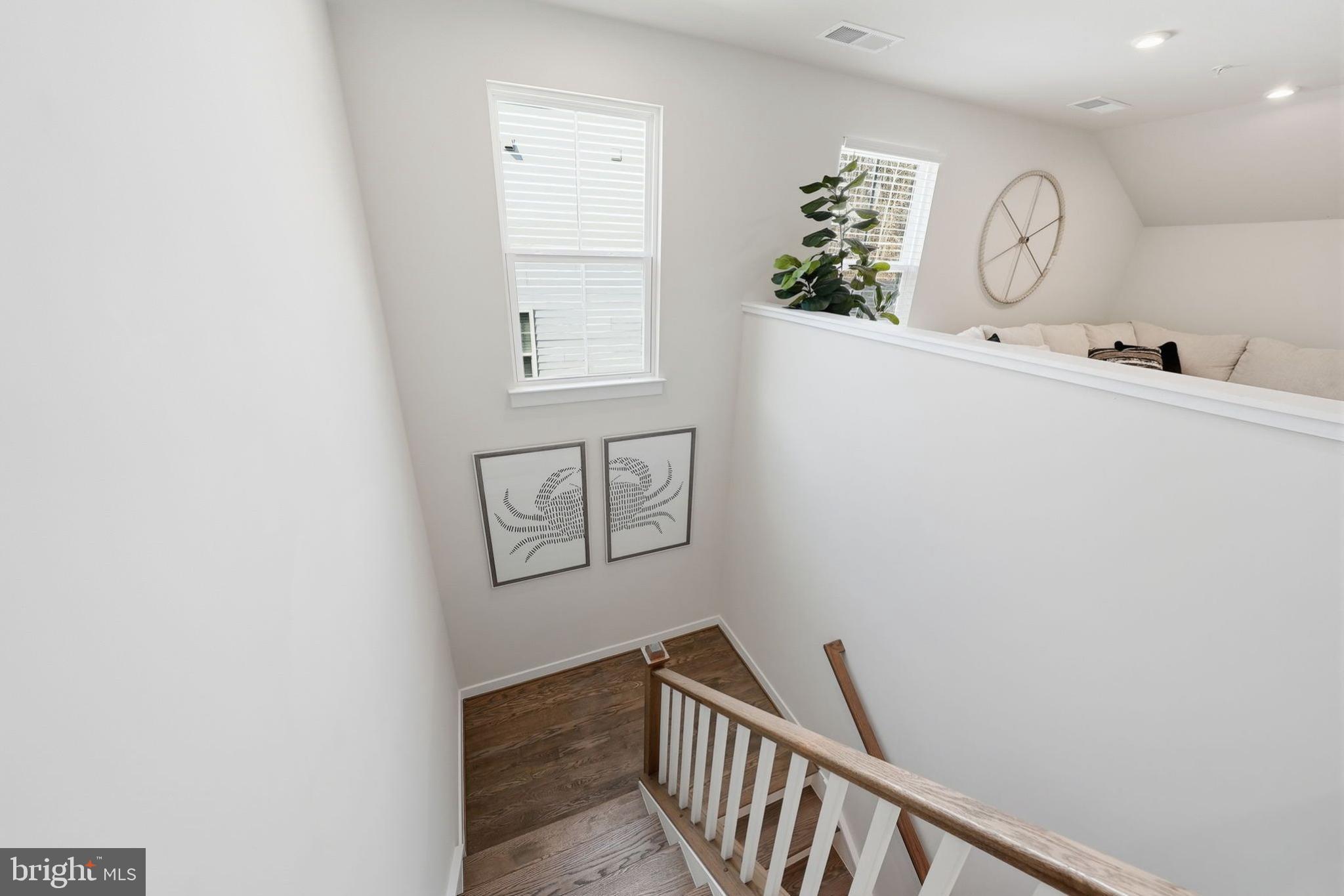 PERRY'S RETREAT - Residential