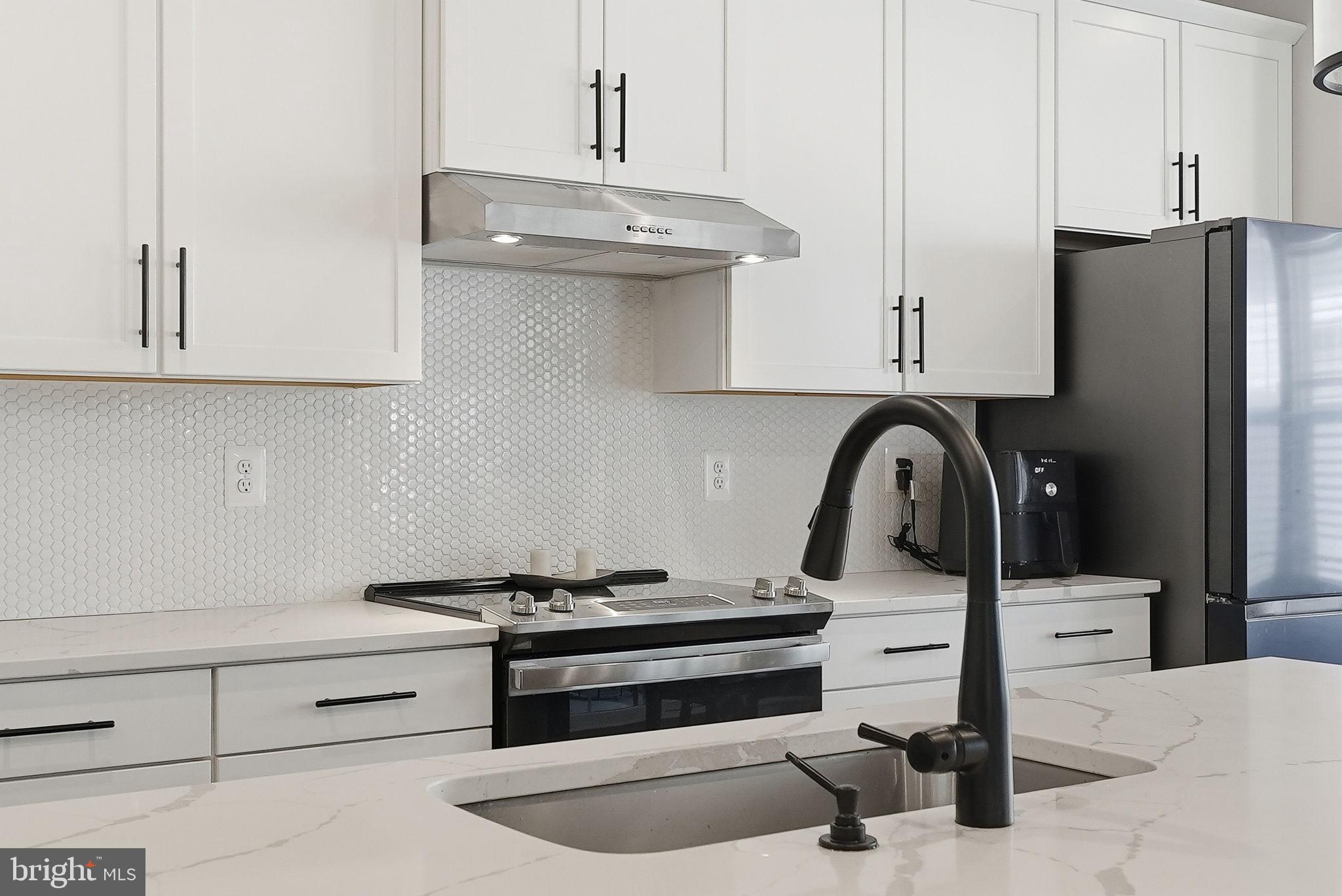 PERRY'S RETREAT - Residential