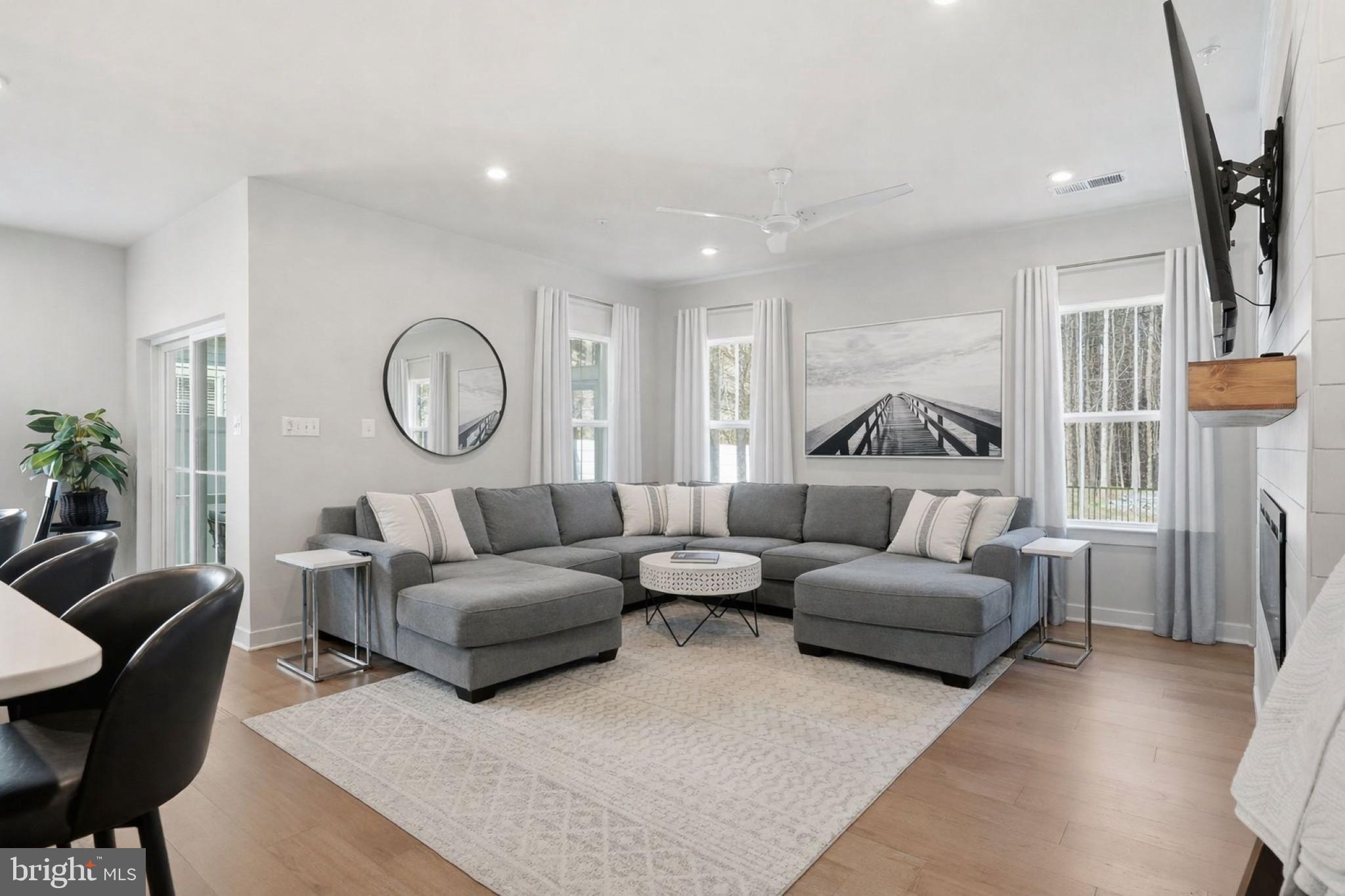 PERRY'S RETREAT - Residential