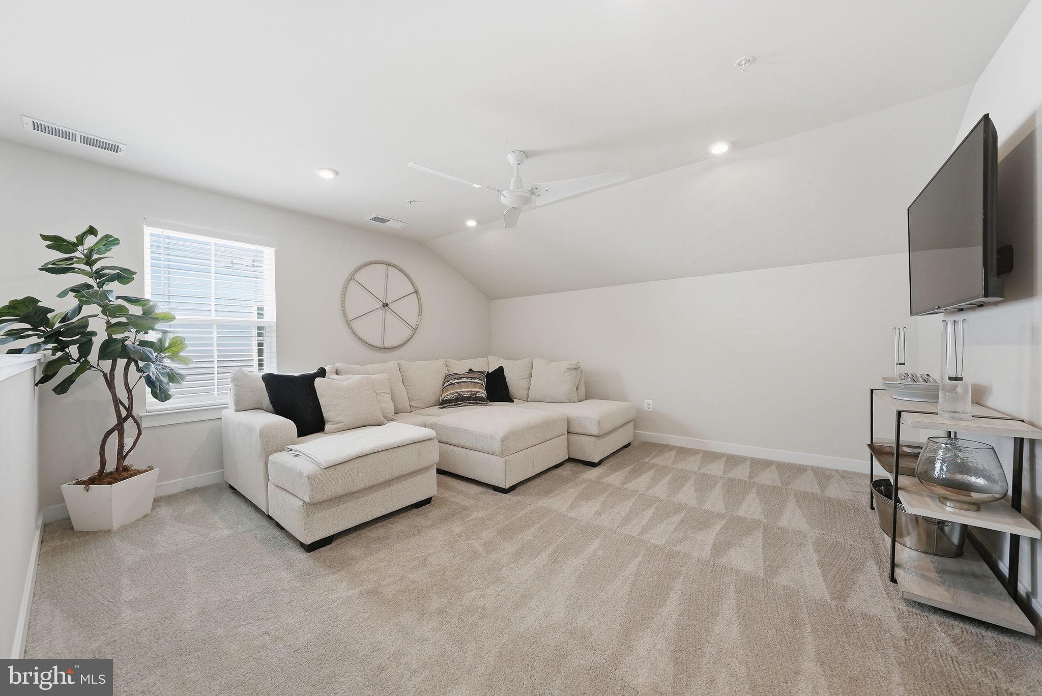 PERRY'S RETREAT - Residential