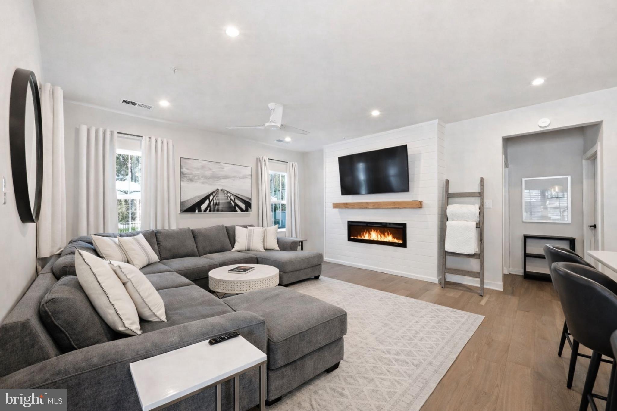 PERRY'S RETREAT - Residential