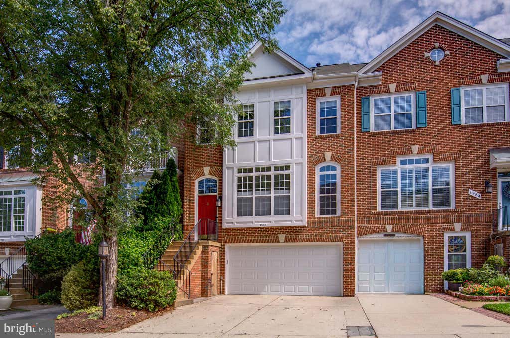 Photo of 1982 Logan Manor Drive, RESTON, VA 20190 (MLS # VAFX2323574)