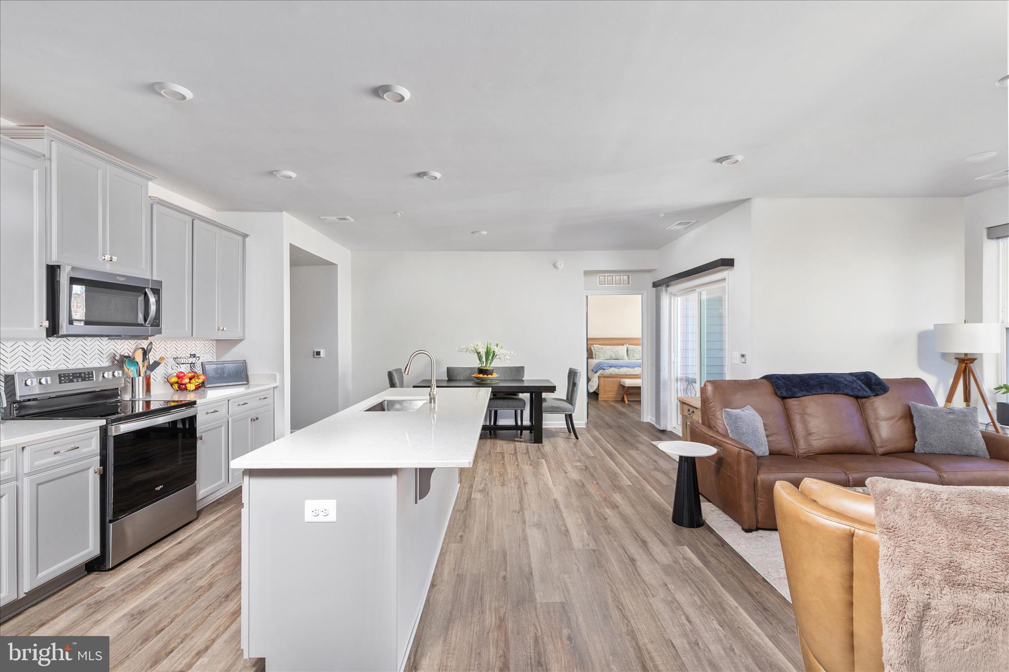 EMBREY MILL - Residential