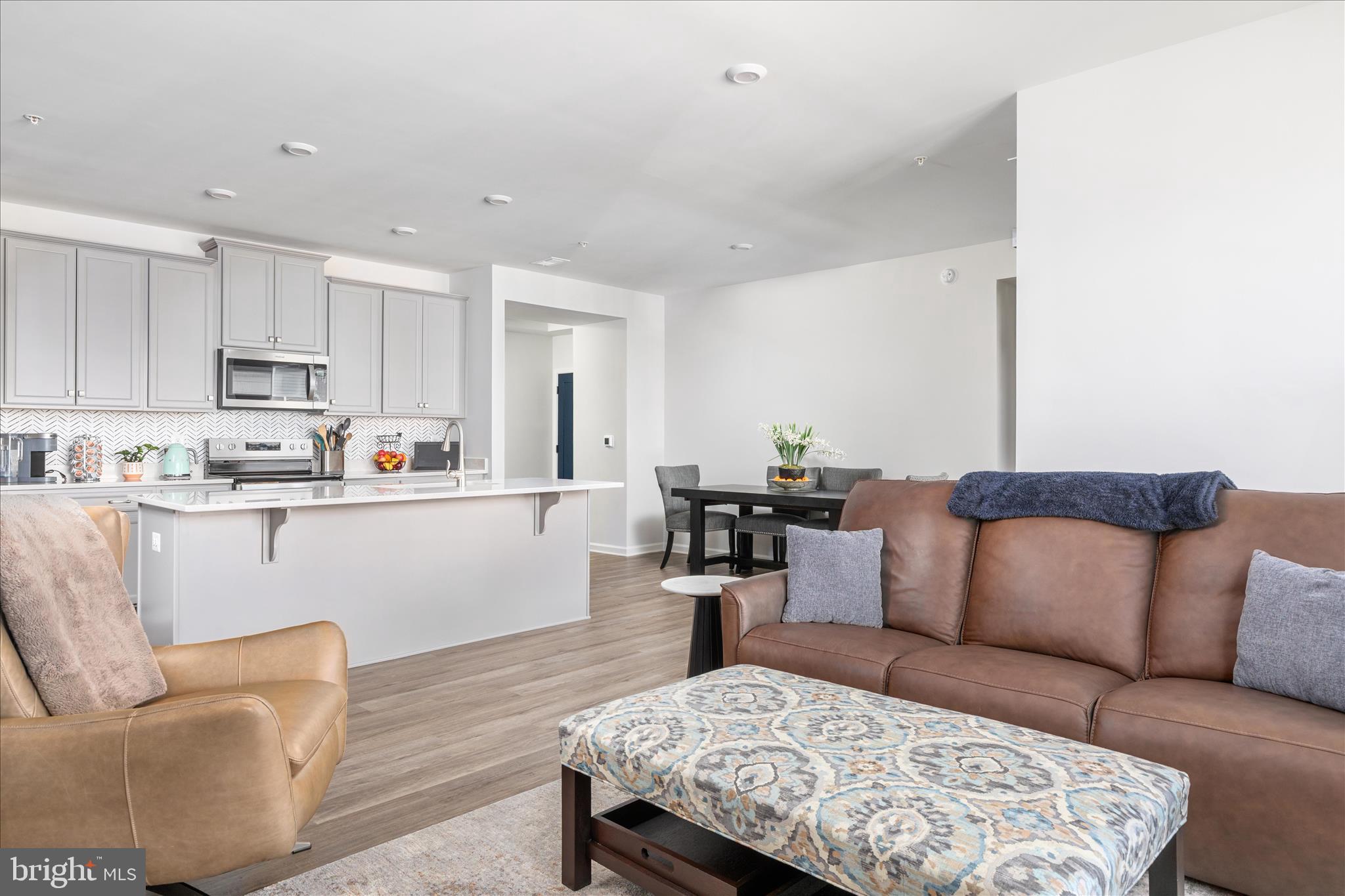 EMBREY MILL - Residential