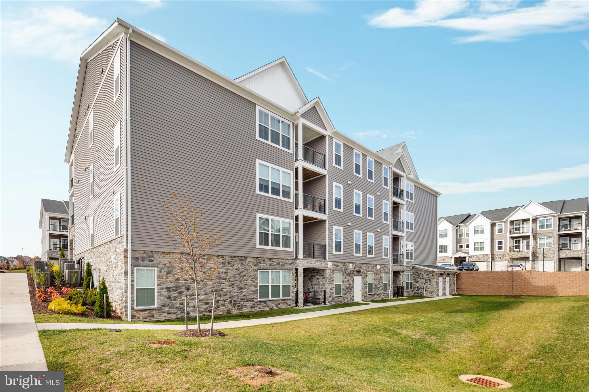 EMBREY MILL - Residential