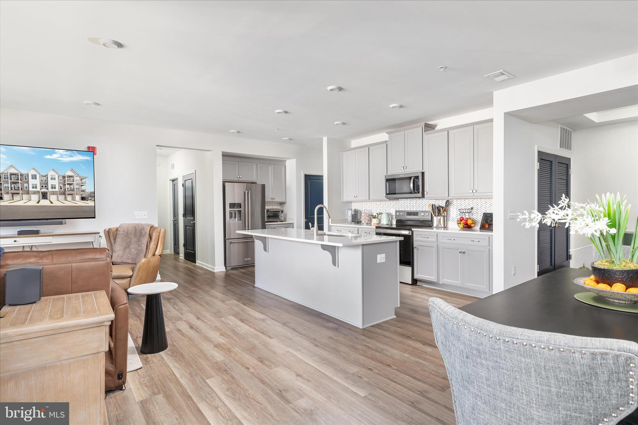 EMBREY MILL - Residential