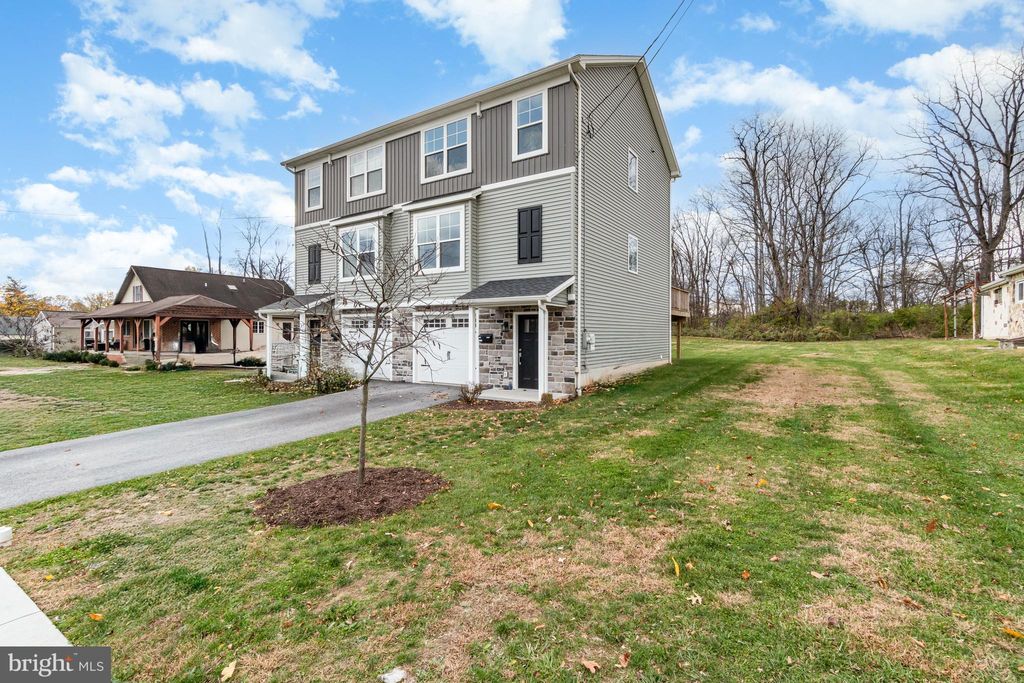 Photo of 1134 Franklin Street, CARLISLE, PA 17013 (MLS # PACB2047868)
