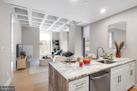 1601 Cherry Street Unit 520, Philadelphia, PA MLS: PAPH2462356