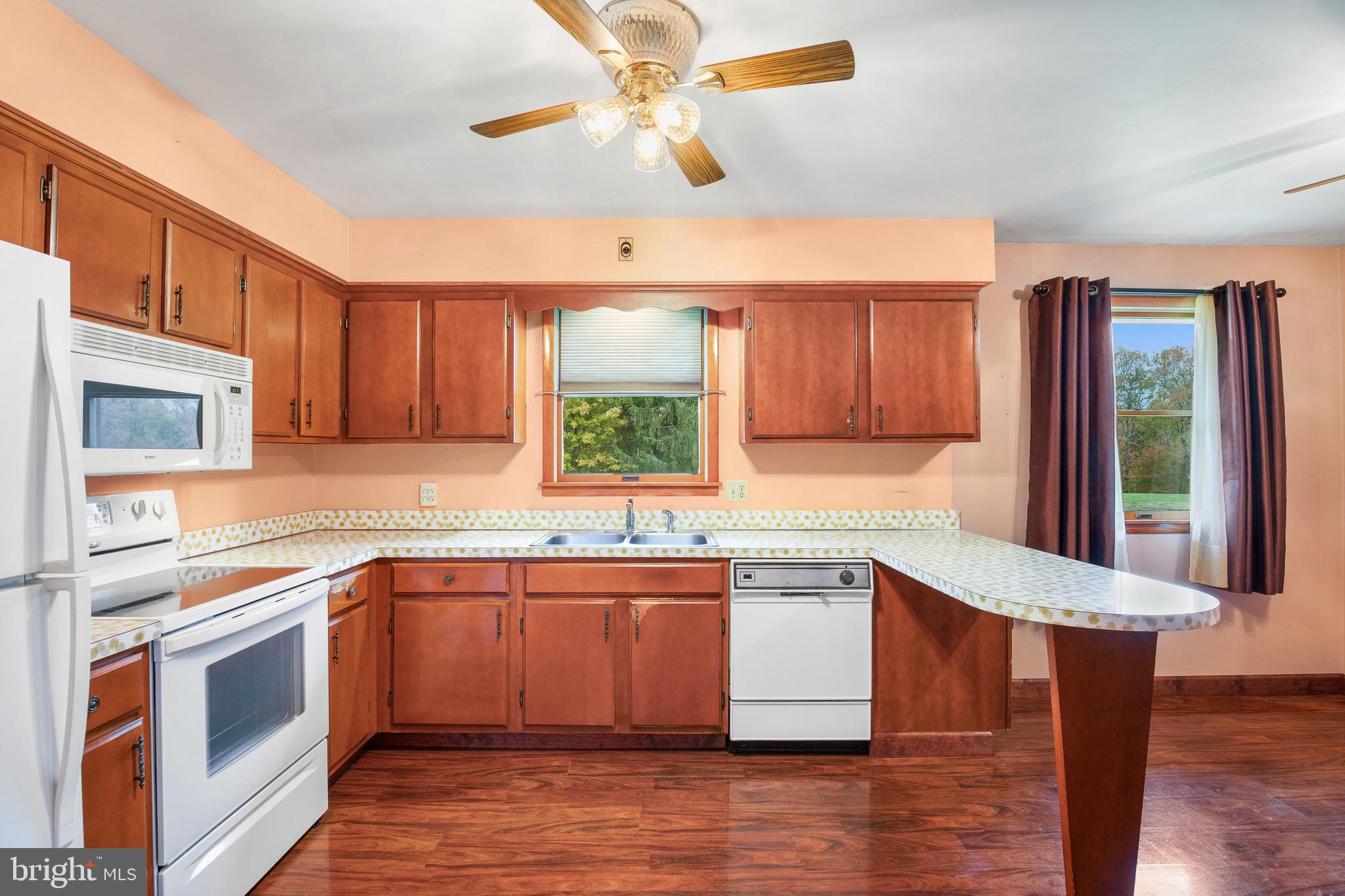 SUMMIT - Residential