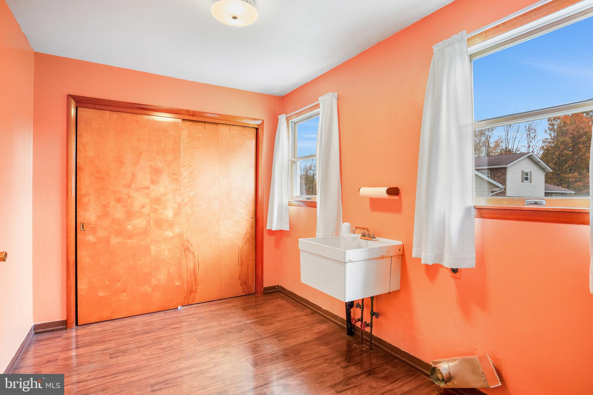 SUMMIT - Residential