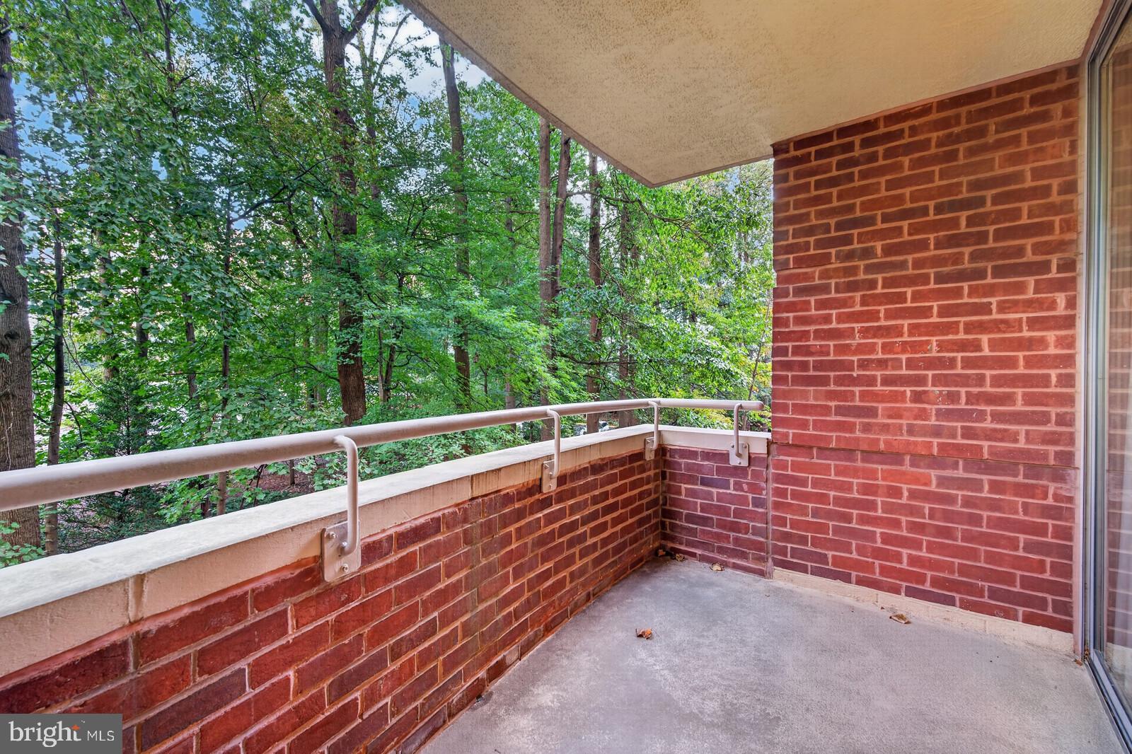 5802 NICHOLSON LANE 2-301