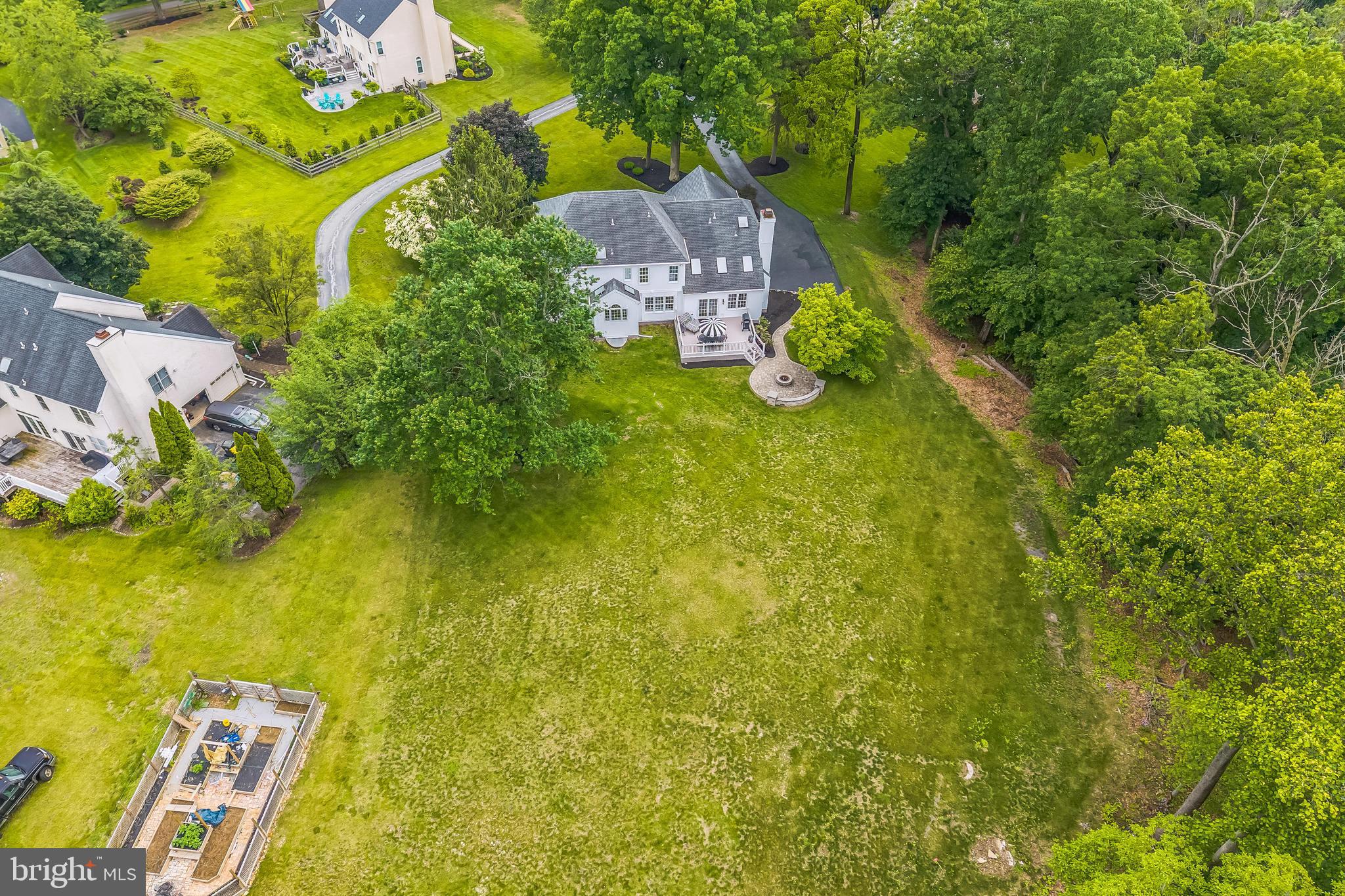 1427 HAMPTON DRIVE