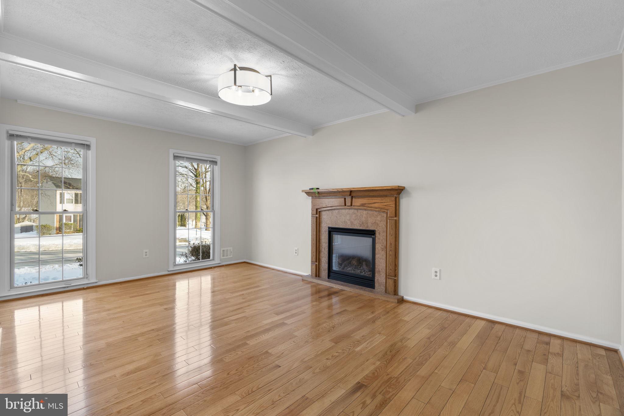 LONG REACH - Residential