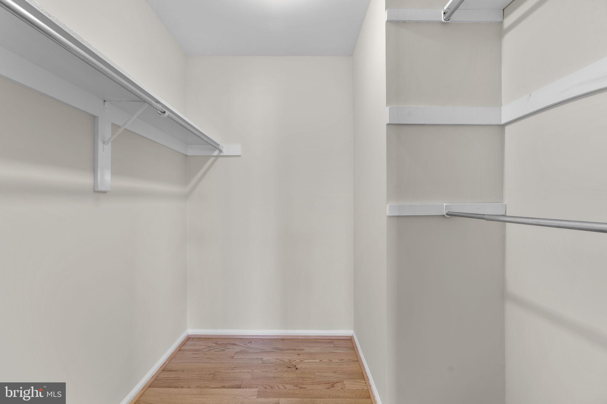 LONG REACH - Residential