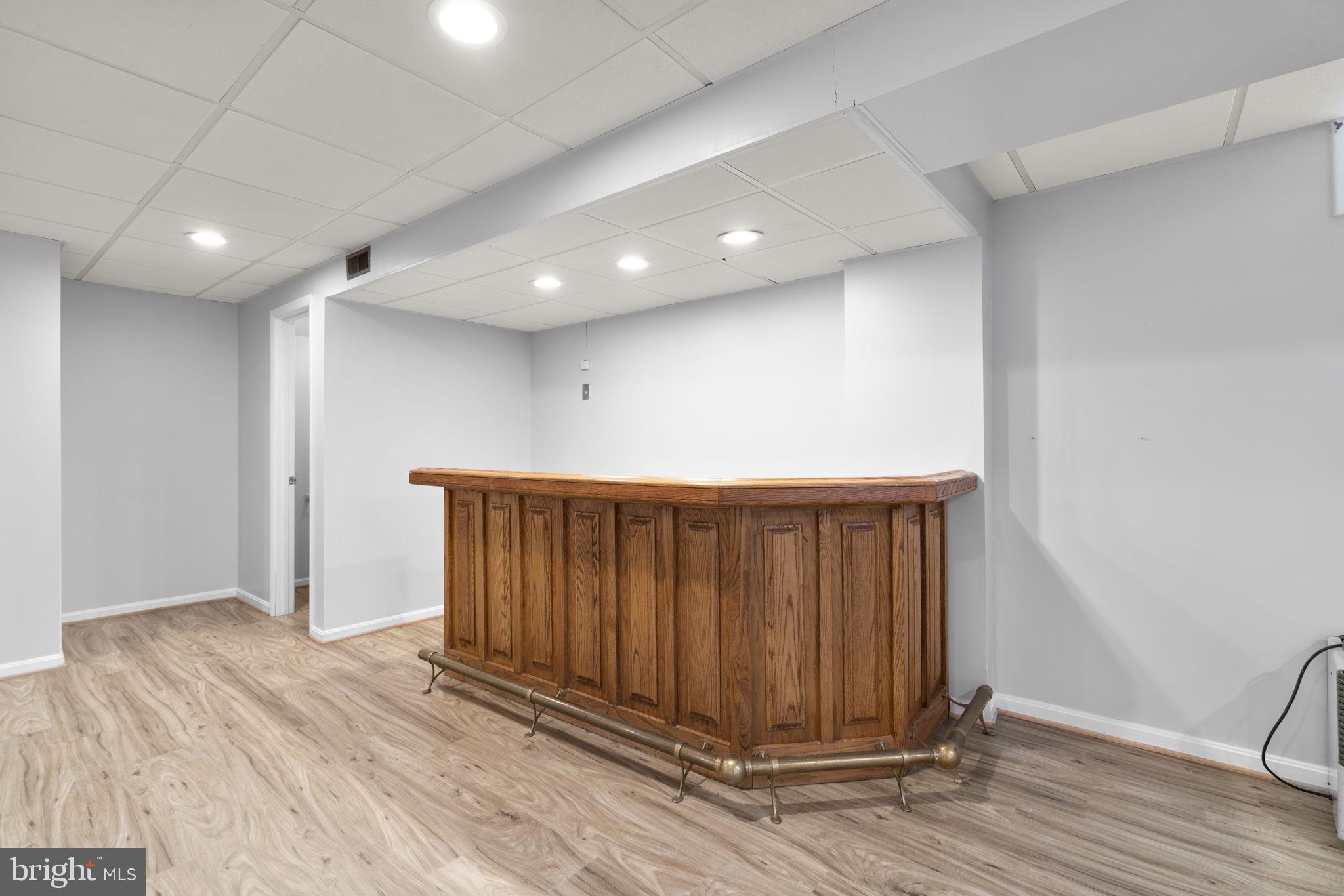 LONG REACH - Residential