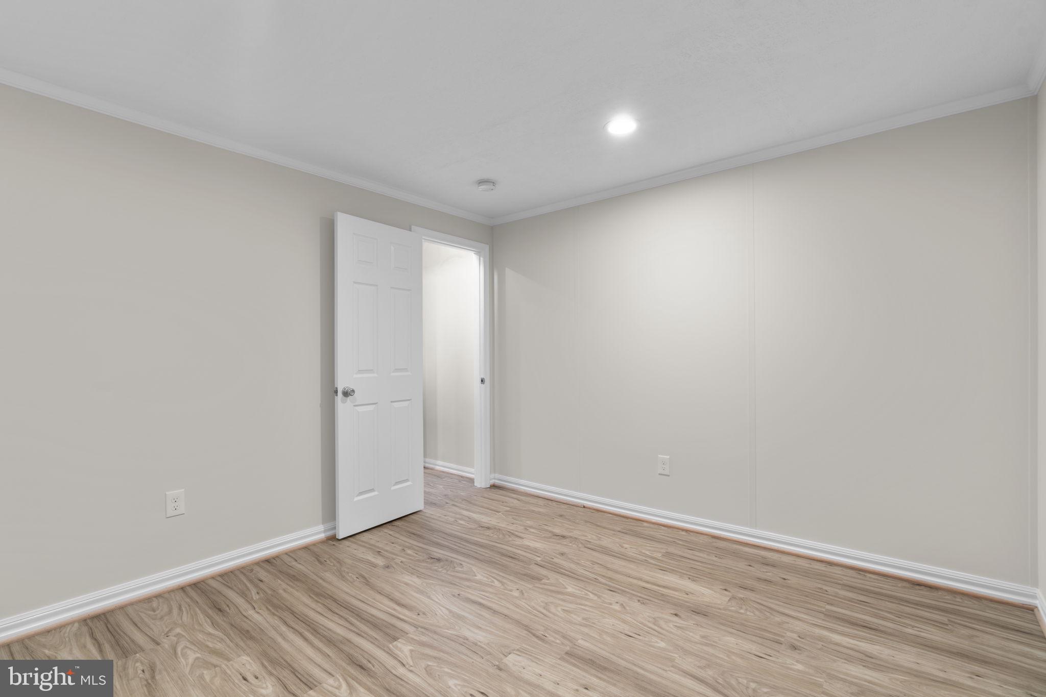 LONG REACH - Residential