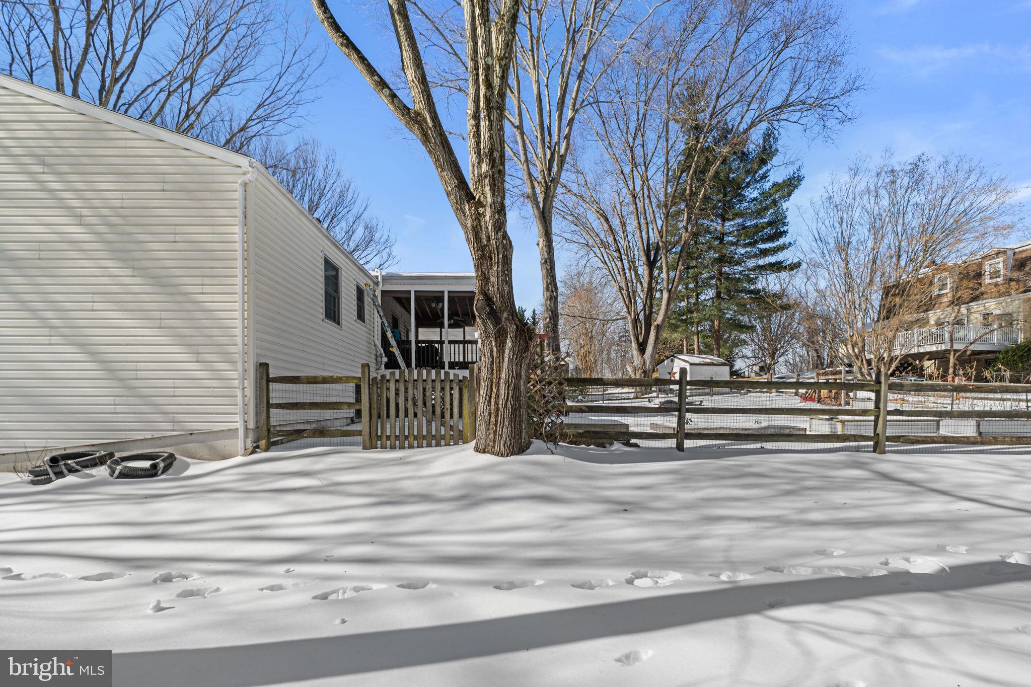 LONG REACH - Residential