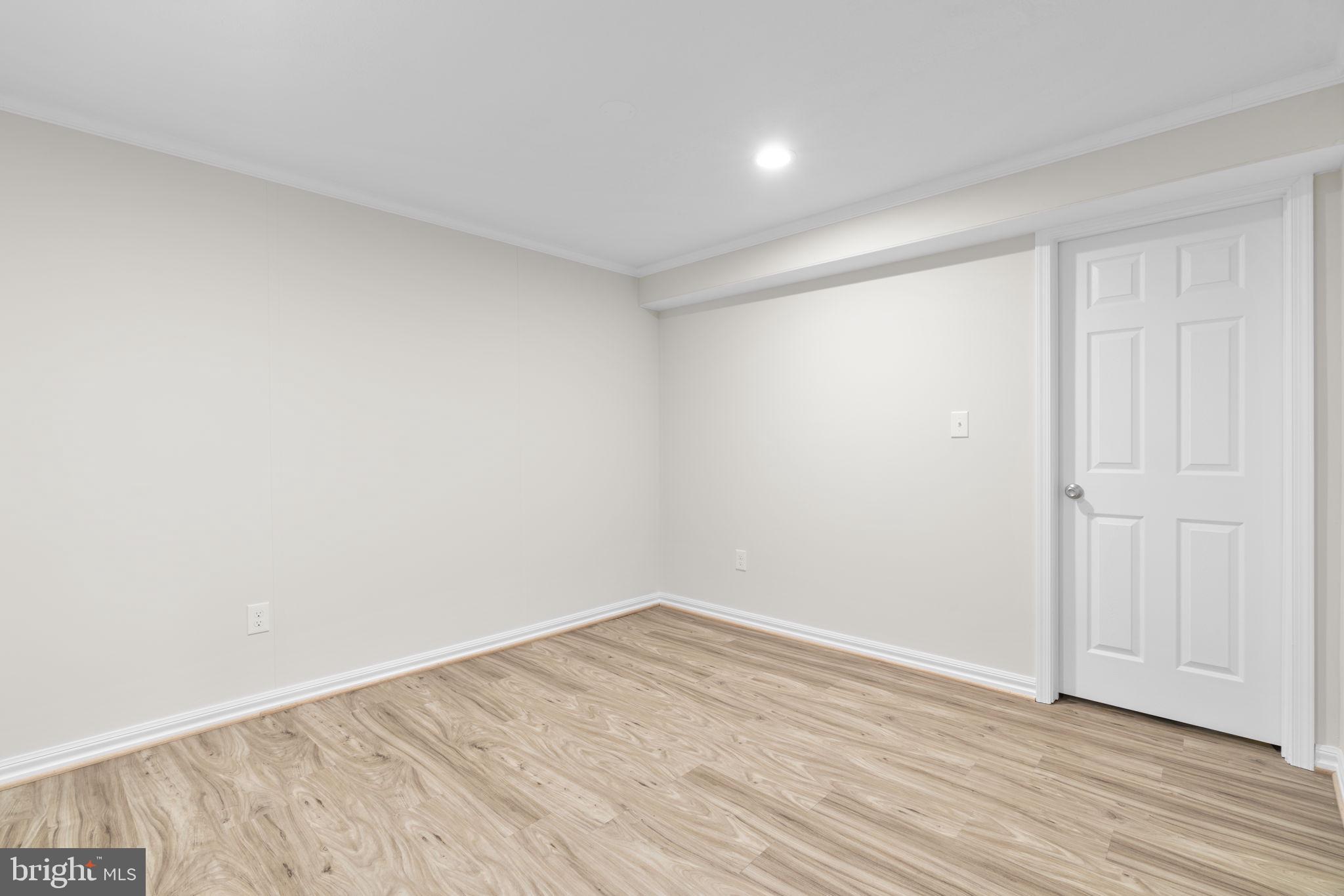 LONG REACH - Residential