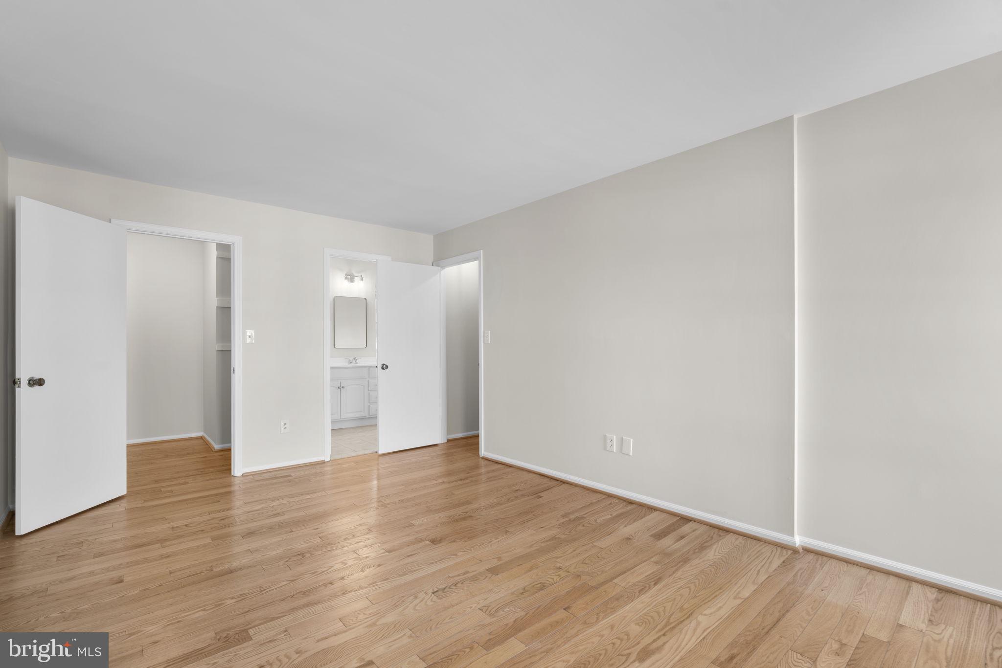 LONG REACH - Residential