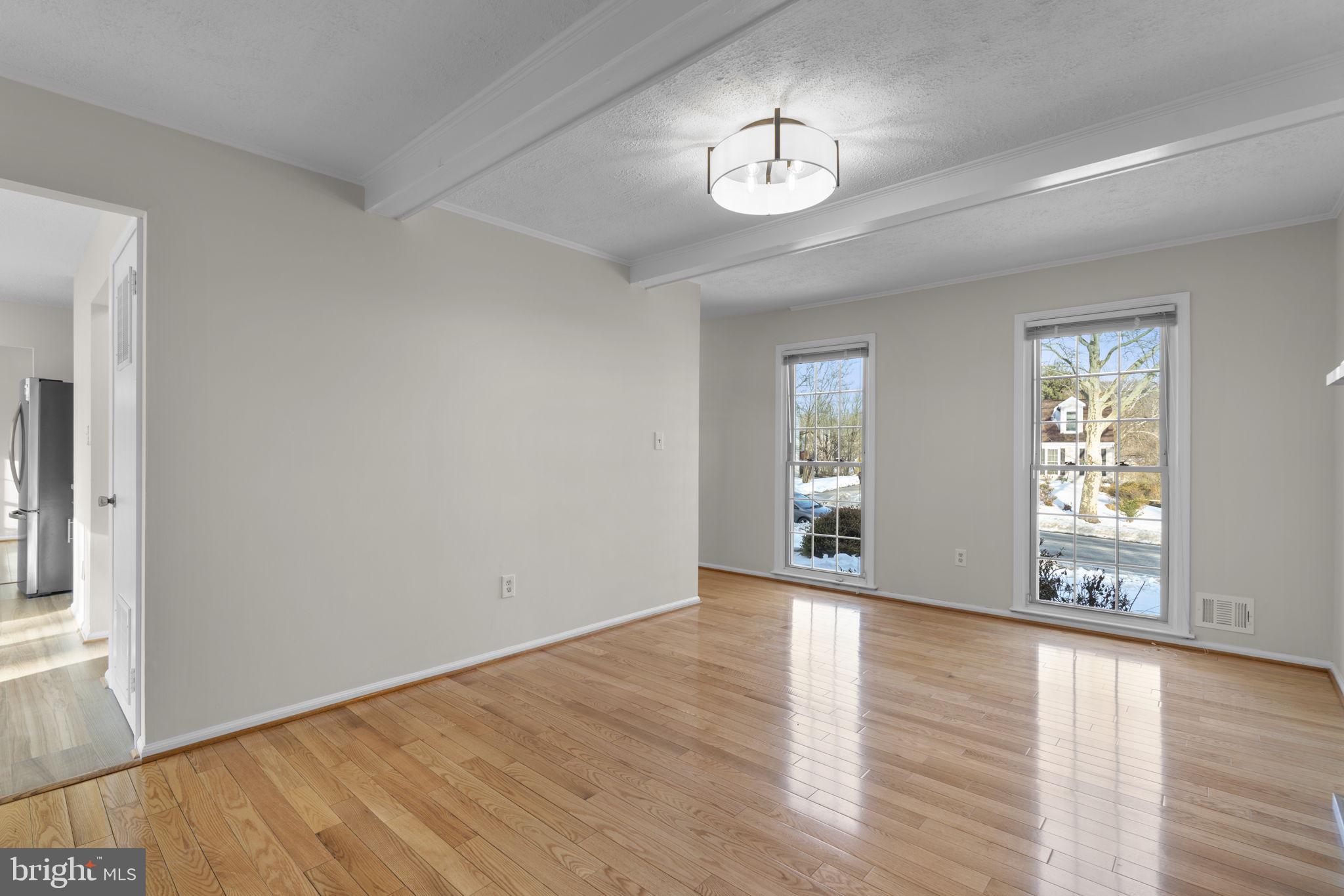 LONG REACH - Residential