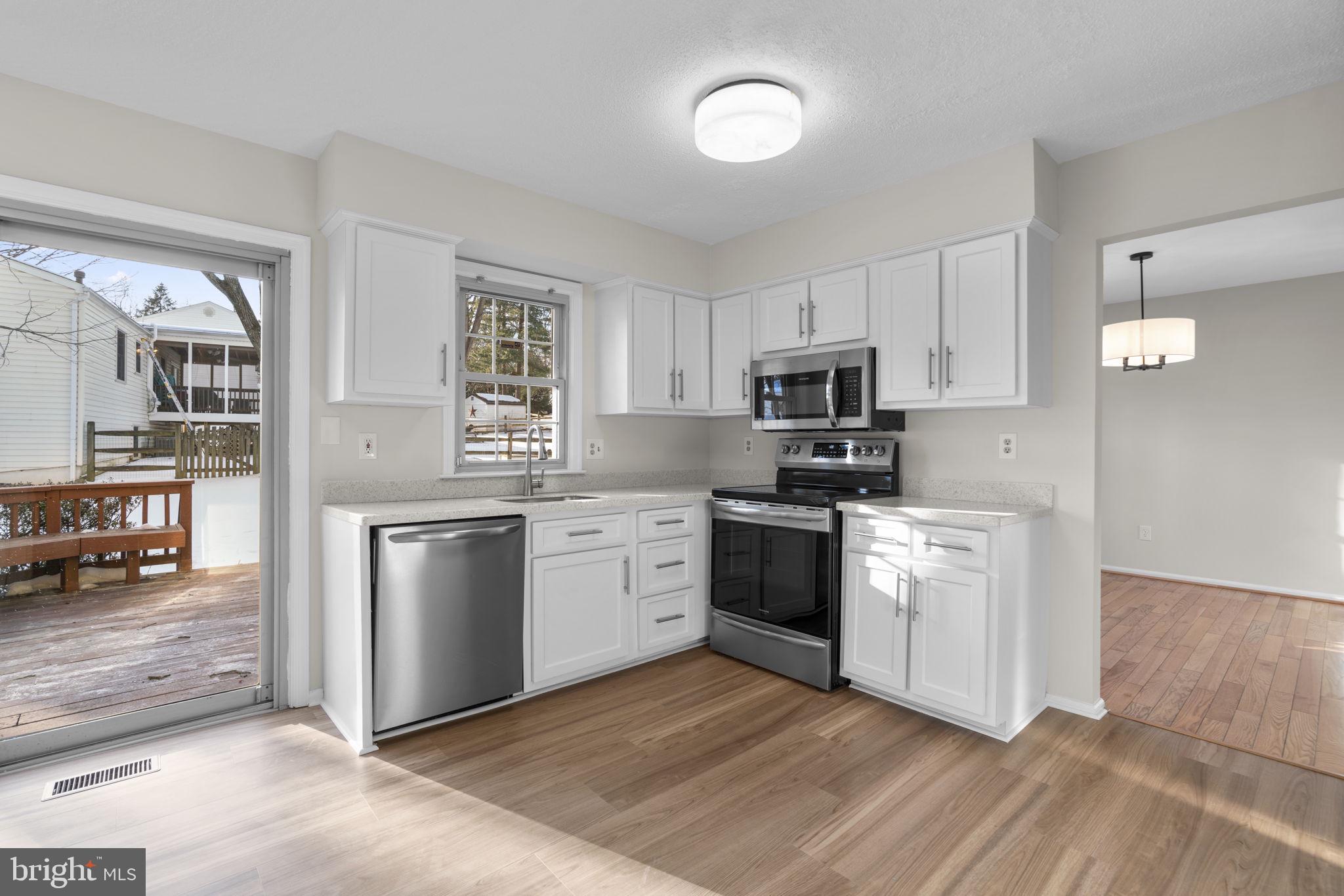 LONG REACH - Residential