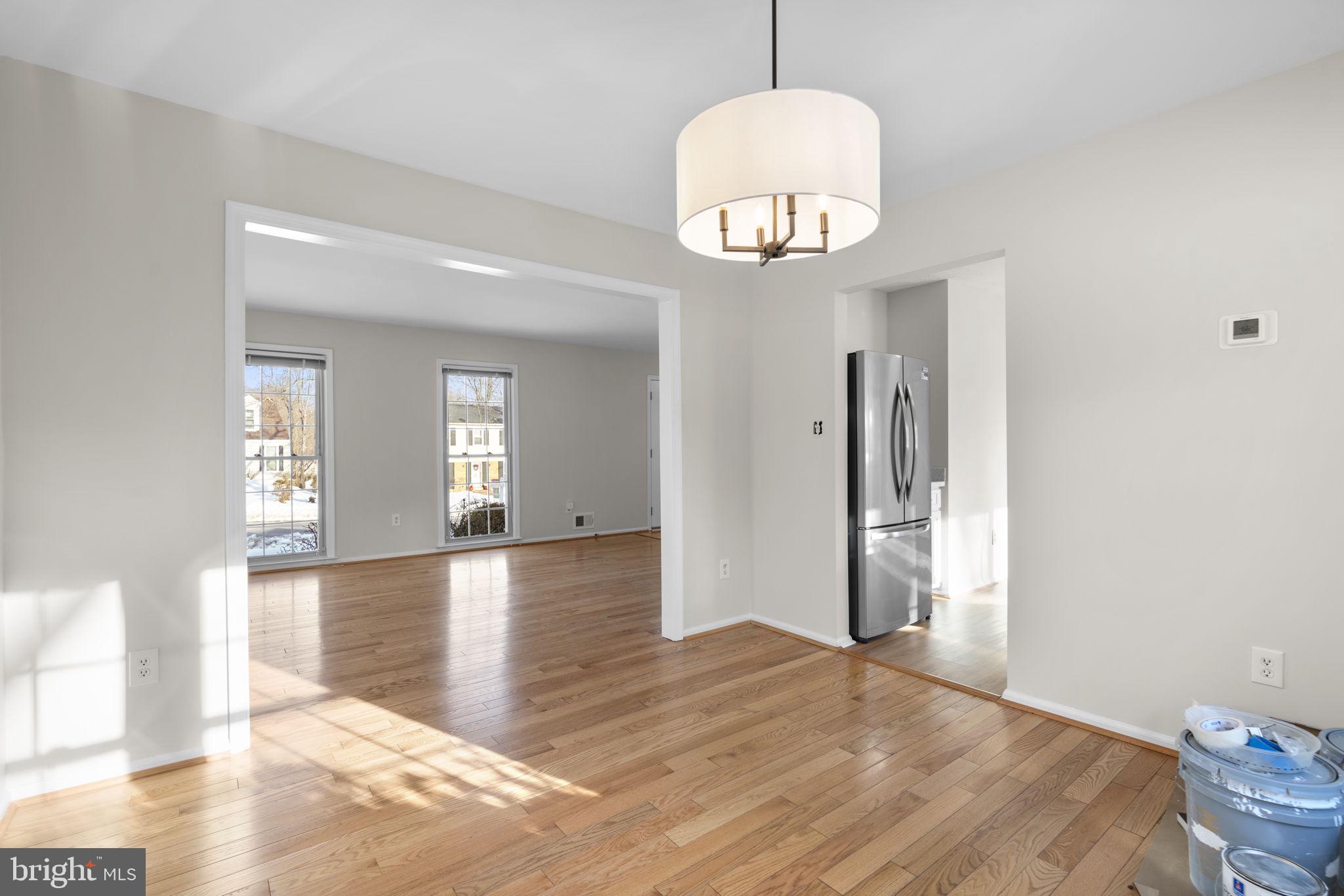 LONG REACH - Residential