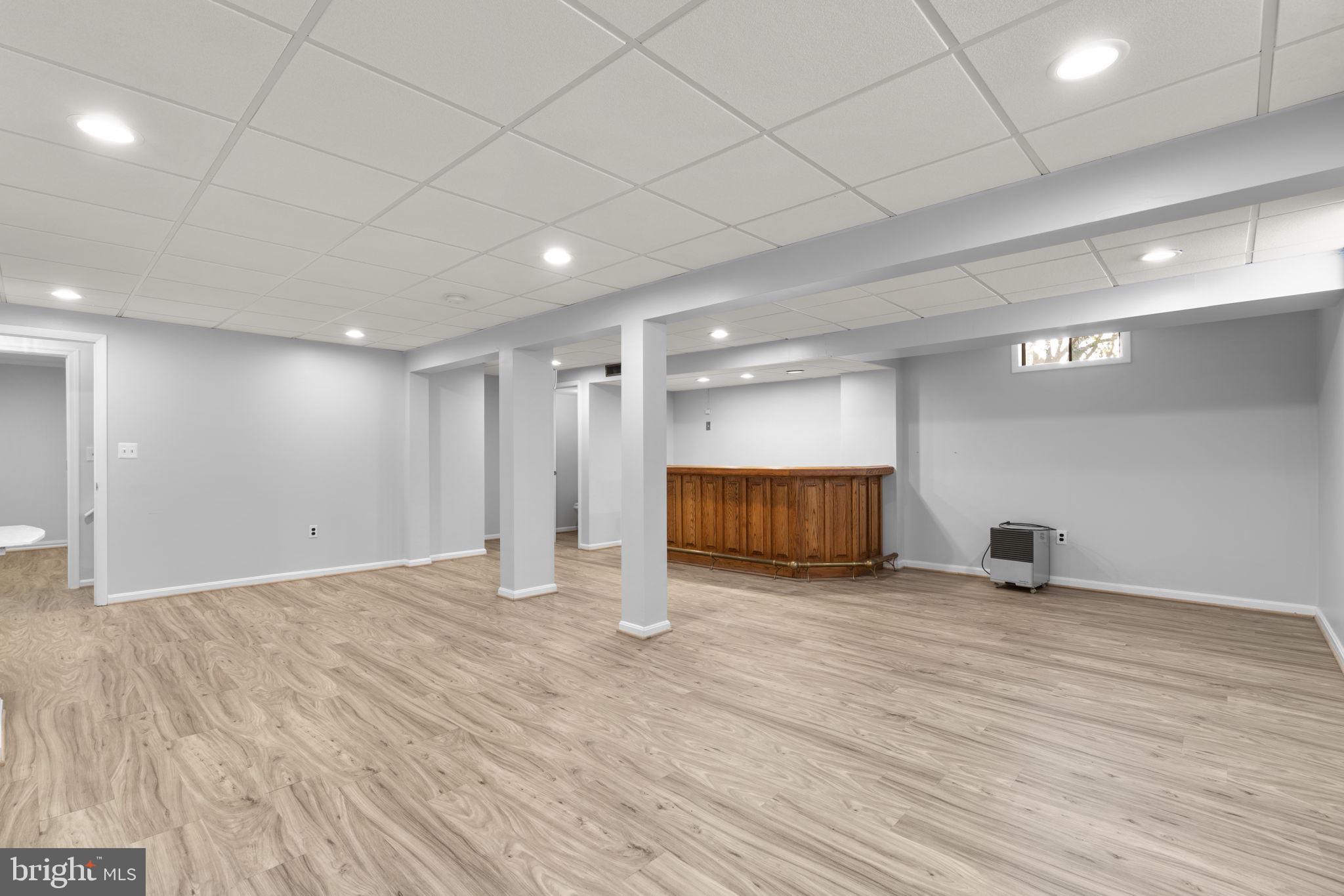 LONG REACH - Residential