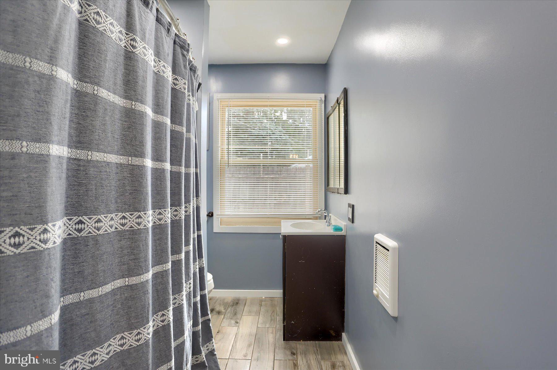 HEISHMAN GARDENS - Residential