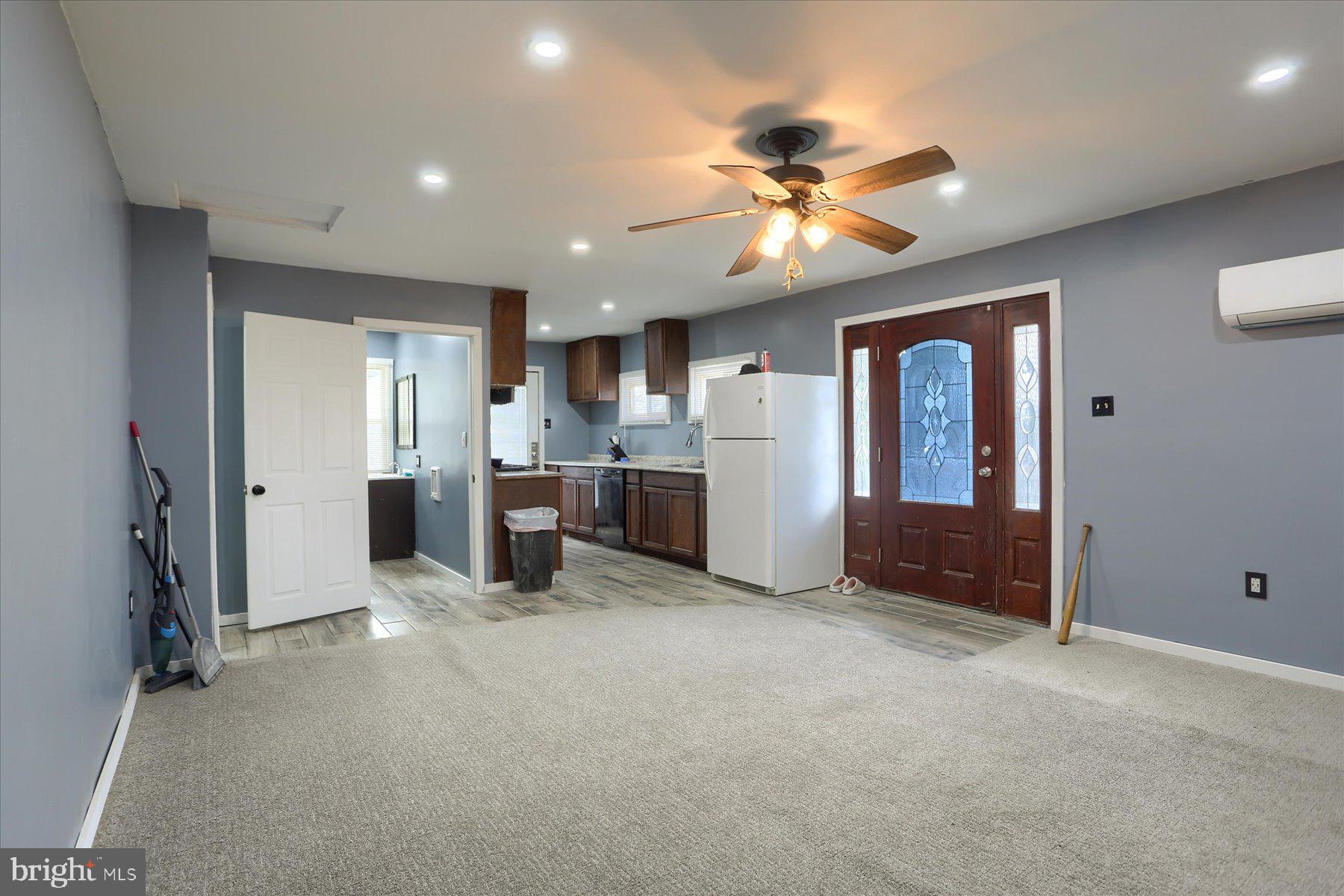 HEISHMAN GARDENS - Residential