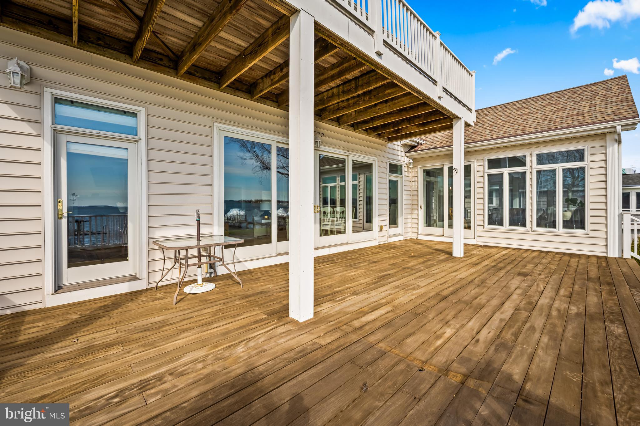 ROCKAWAY BEACH - Residential