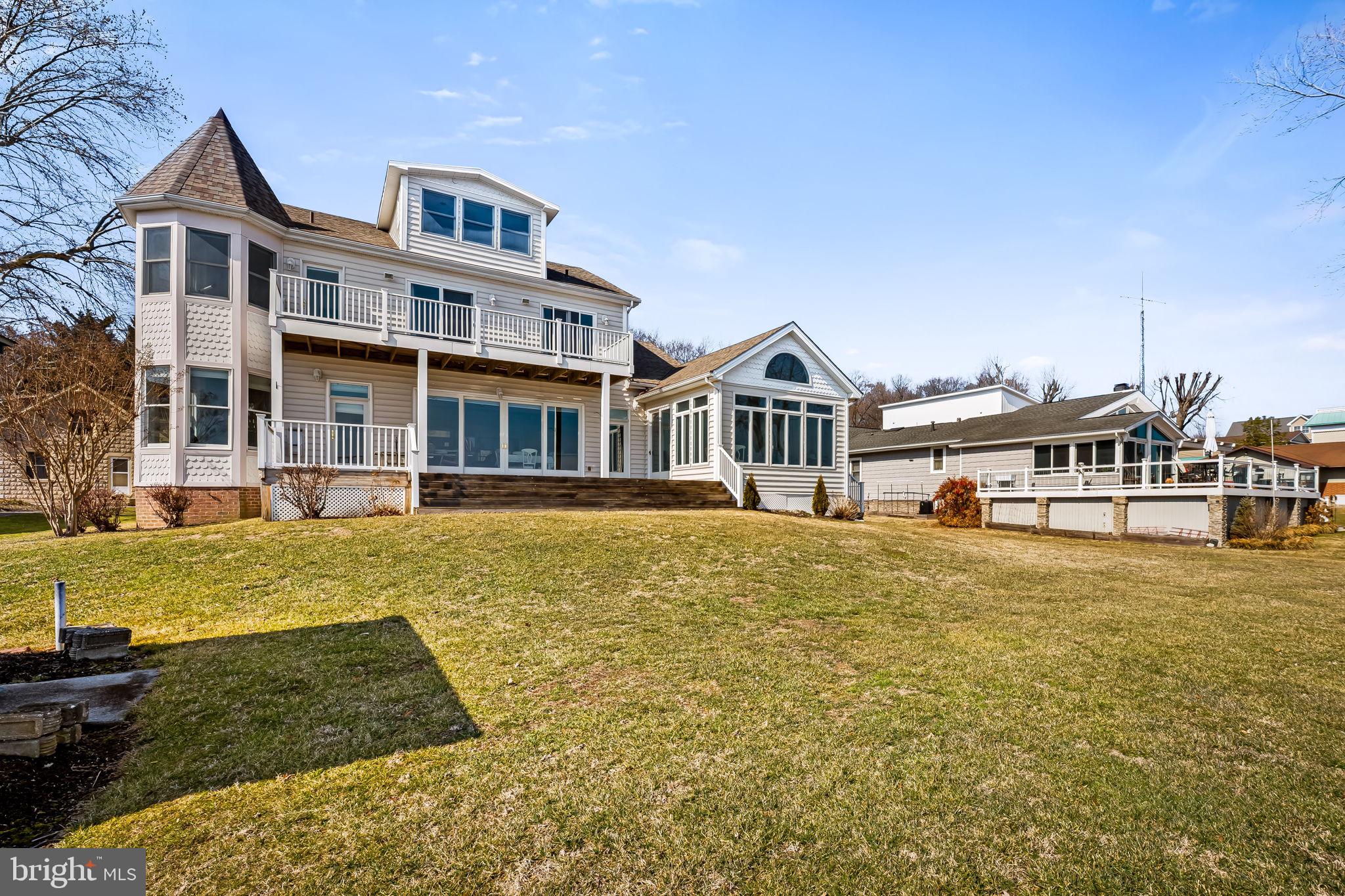 ROCKAWAY BEACH - Residential