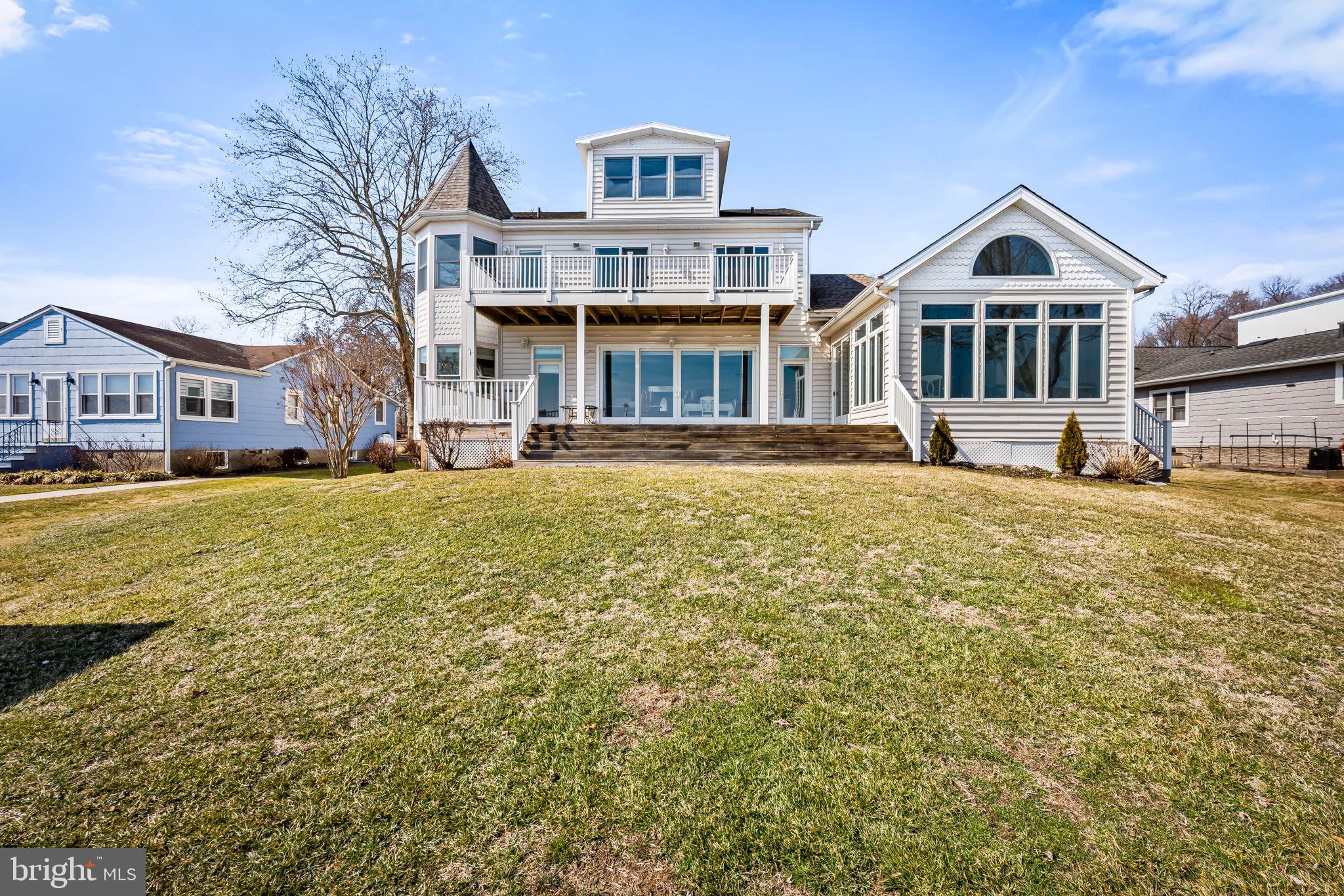 ROCKAWAY BEACH - Residential