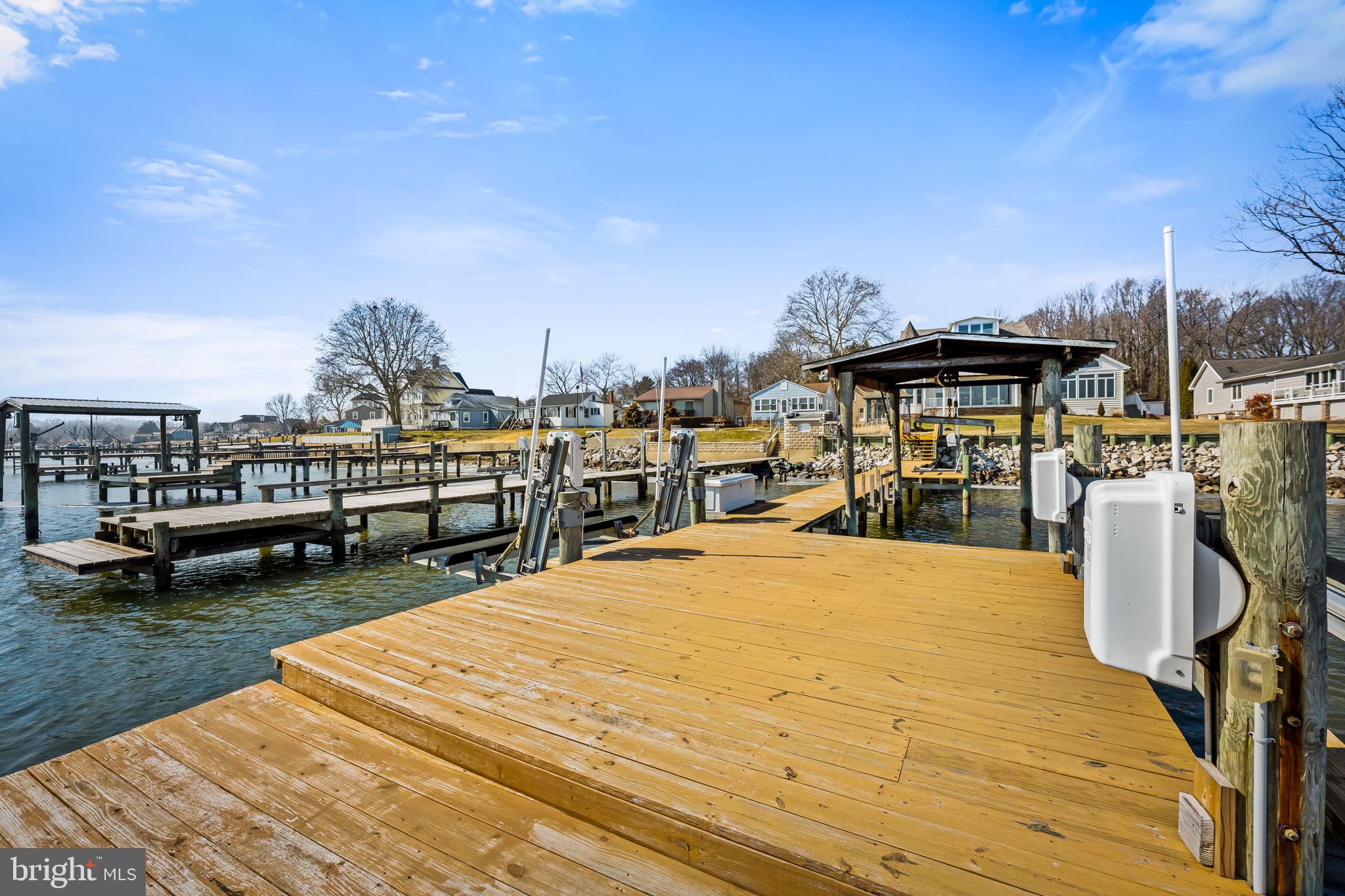 ROCKAWAY BEACH - Residential