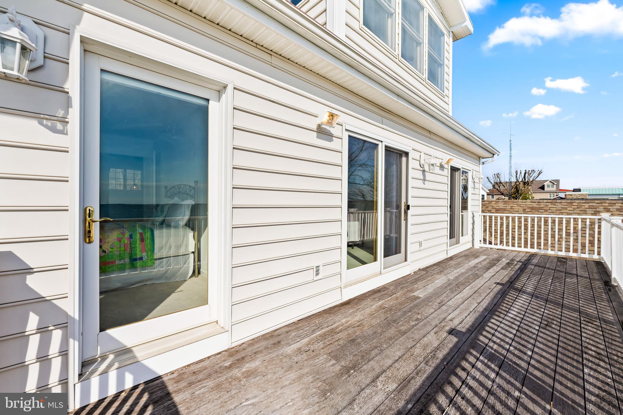 ROCKAWAY BEACH - Residential