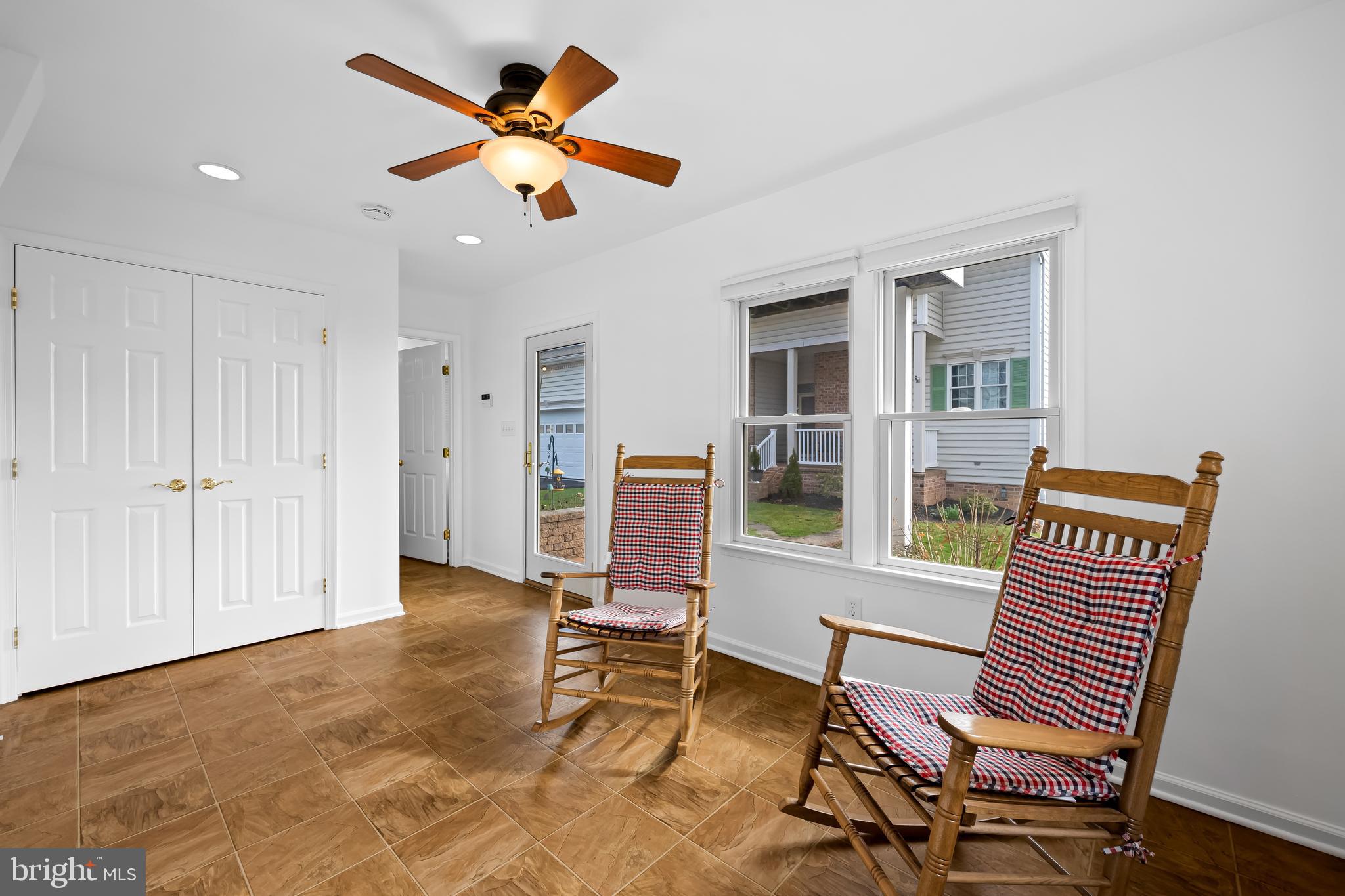 ROCKAWAY BEACH - Residential