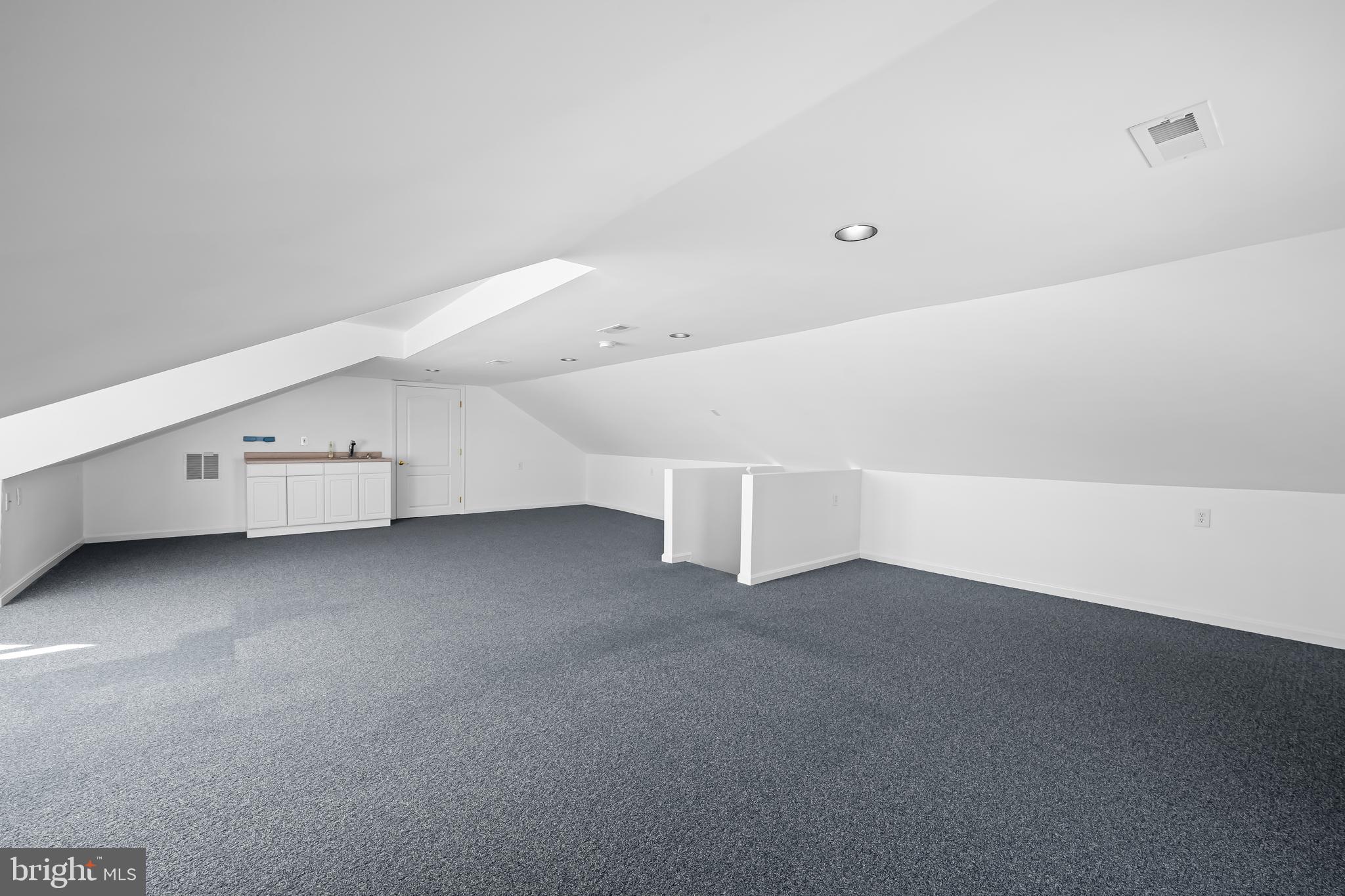 ROCKAWAY BEACH - Residential