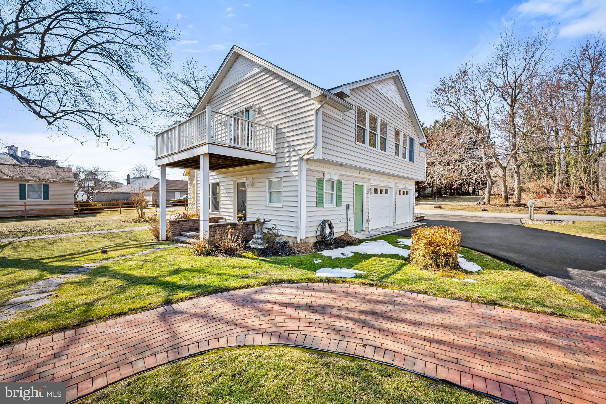 ROCKAWAY BEACH - Residential