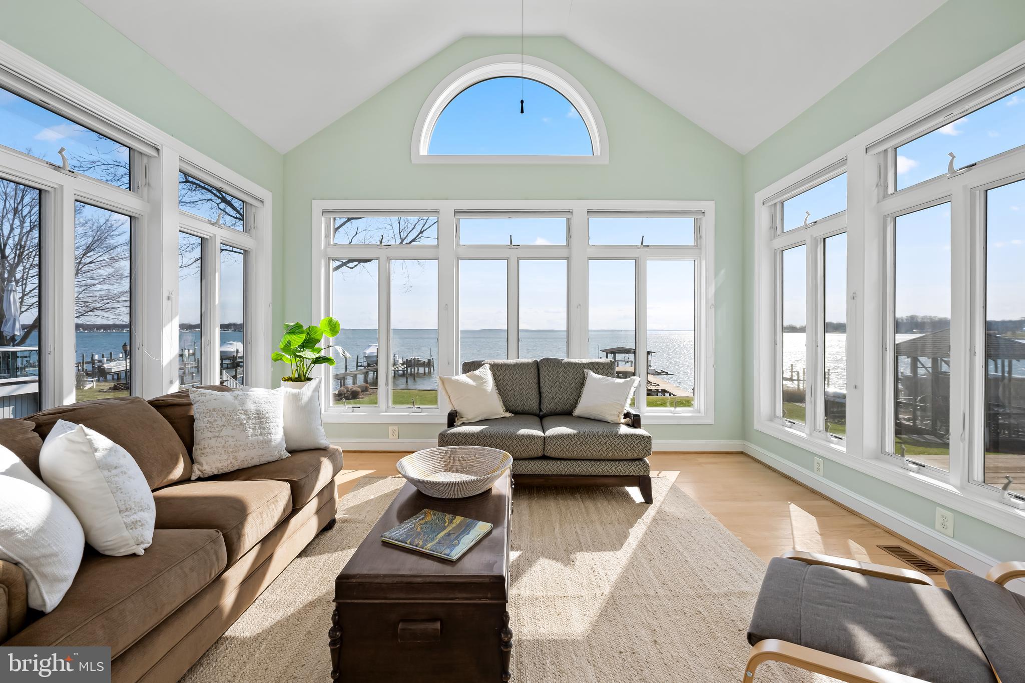 ROCKAWAY BEACH - Residential